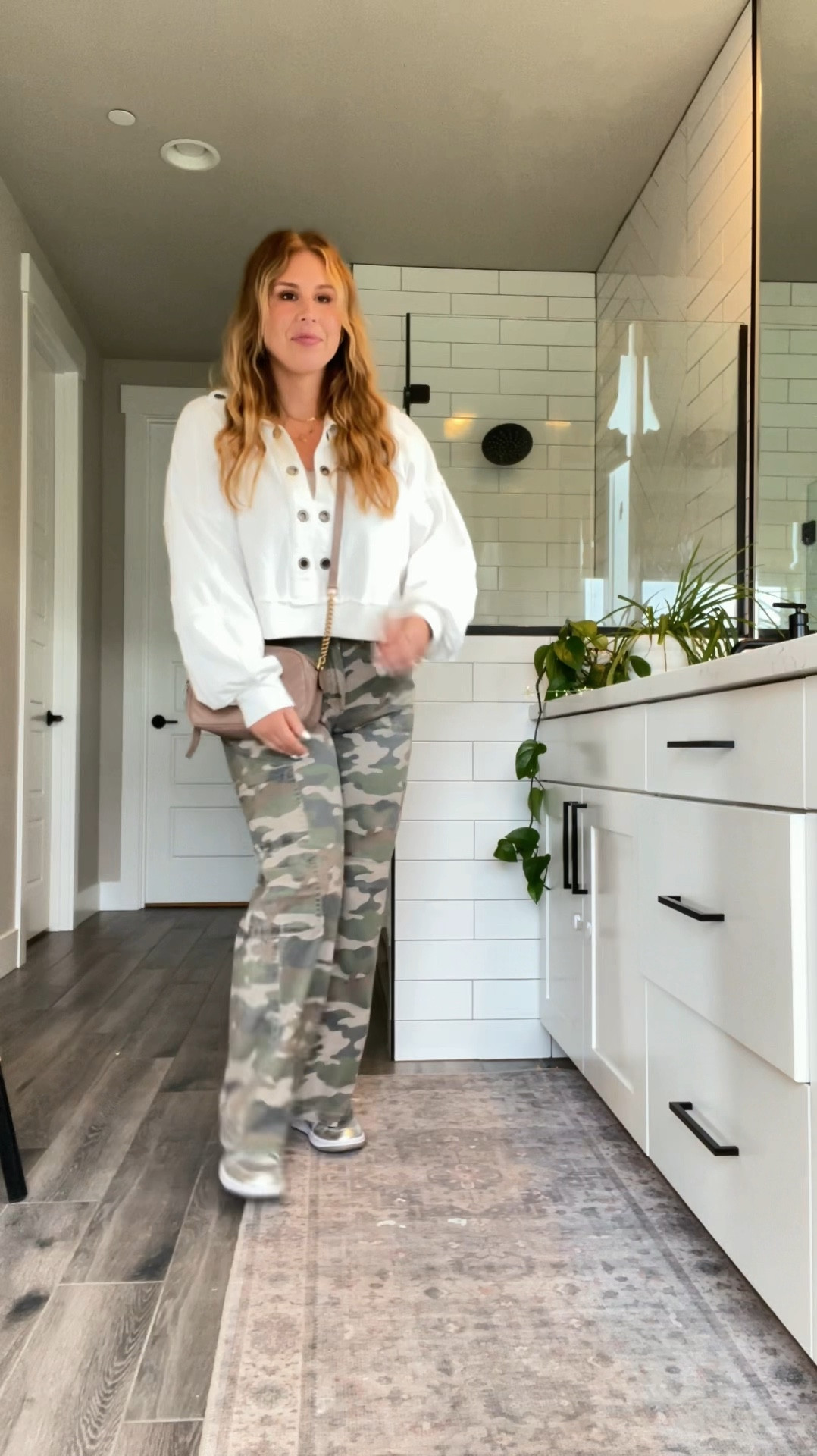 Feeling like it’s 2008 with these cargo  camo pants  

#LTKMidsize #LTKSeasonal #LTKFindsUnder50