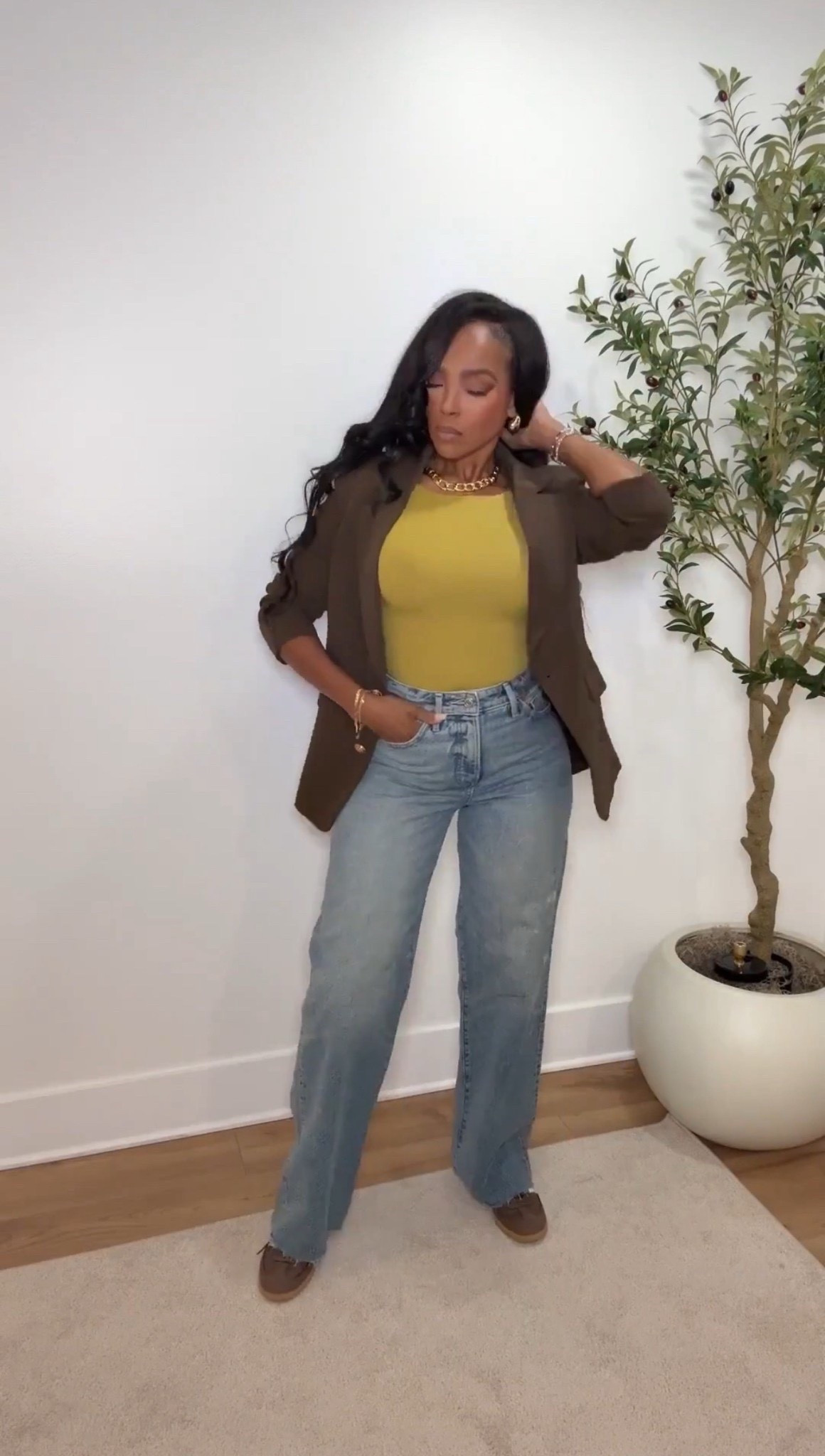 Effortlessly polished looks you can recreate on any budget — mixing @Express staples with Amazon finds for that perfect high–low balance. Structured layers on top, relaxed comfort on bottom, and endless ways to dress each outfit up or down.

Perfect for errands, workdays, coffee runs, and easy weekend plans.

📏 Sizing:
Tops — Small
Blazers — Small
Jeans — 27 Long
Cargos — Small

📐 Measurements:
5’4” • 138 lbs • 34D • 27” waist • 40” hips

elevated essentials, amazon cargo pants outfit, wide-leg denim looks, neutral layering pieces, chic casual outfits, capsule wardrobe staples, everyday fall style

✨ Everything linked below for easy shopping

Follow me on Instagram and YouTube @kirasfashionfinds

#LTKdayinmylife #LTKootd #LTKPetite