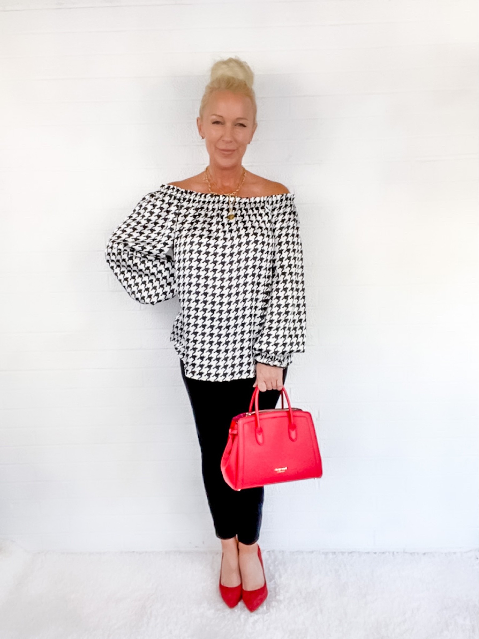 Weekend Outfit / Dinner Outfit / Date Night / Houndstooth / Sophisticated Style / over 40 / over 50 / over 60

#LTKSeasonal #LTKunder50 #LTKitbag