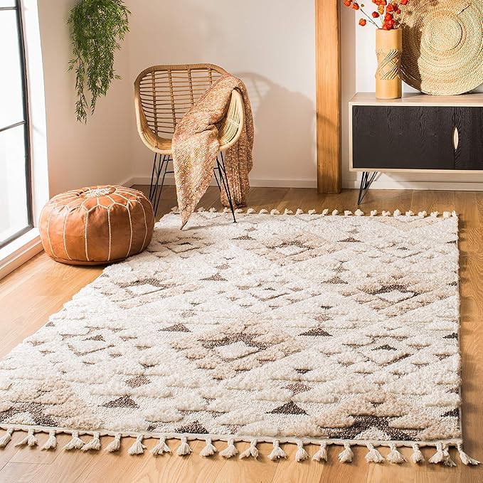 SAFAVIEH Moroccan Tassel Shag Collection Area Rug - 6'7" x 9'2", Ivory & Brown, Boho Design, Non-... | Amazon (US)