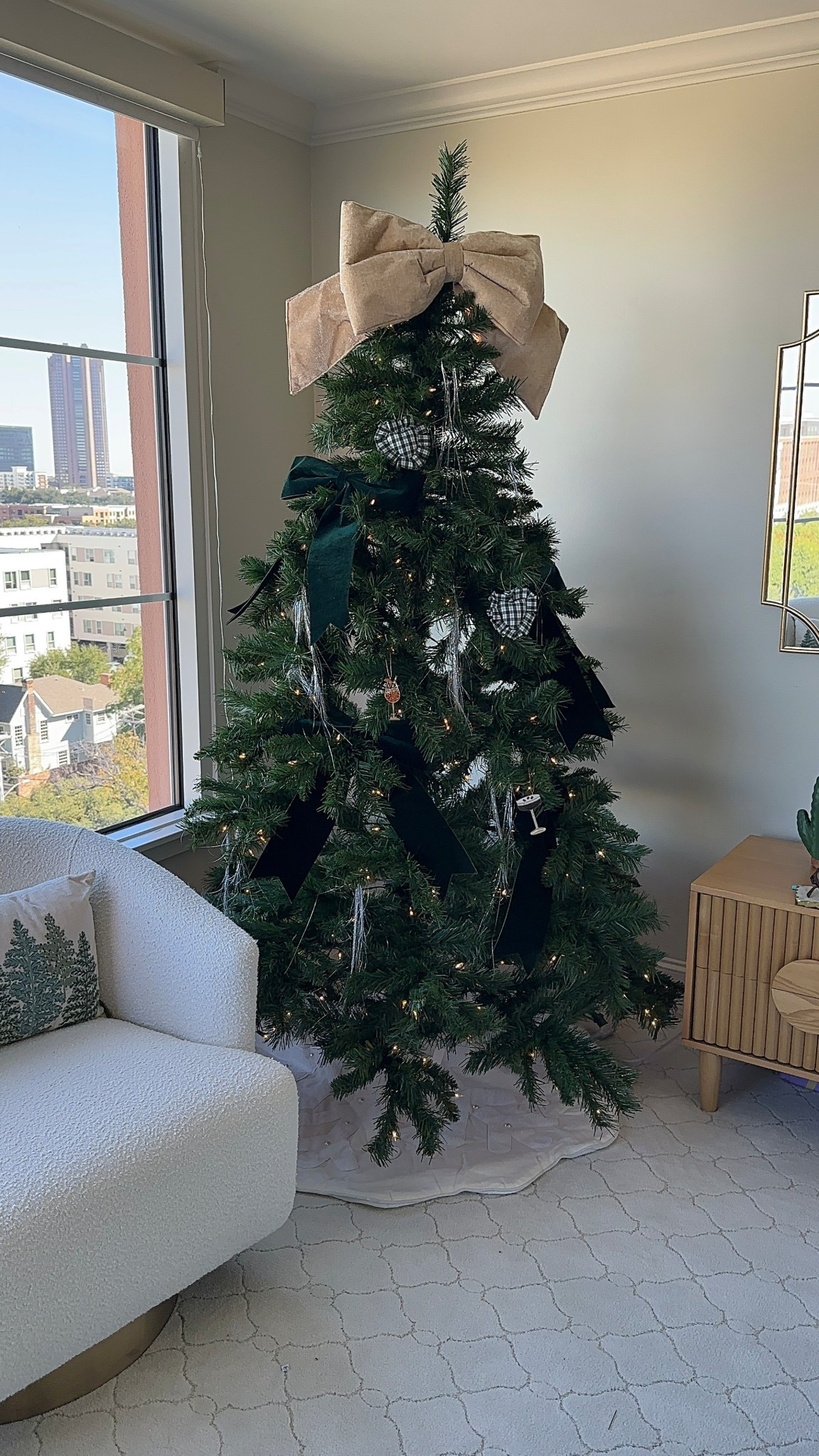 The tree of my dreams!! 🥹🎄This took me 10 minutes to set up AND decorate - truly the easiest design ever!! And the best part?? It came pre-lit so all I had to do was zhuzh it up with some bows, tinsel & ornaments :) @wayfair #wayfair #wayfairpartner #ad

#LTKHoliday #LTKCyberWeek #LTKHome