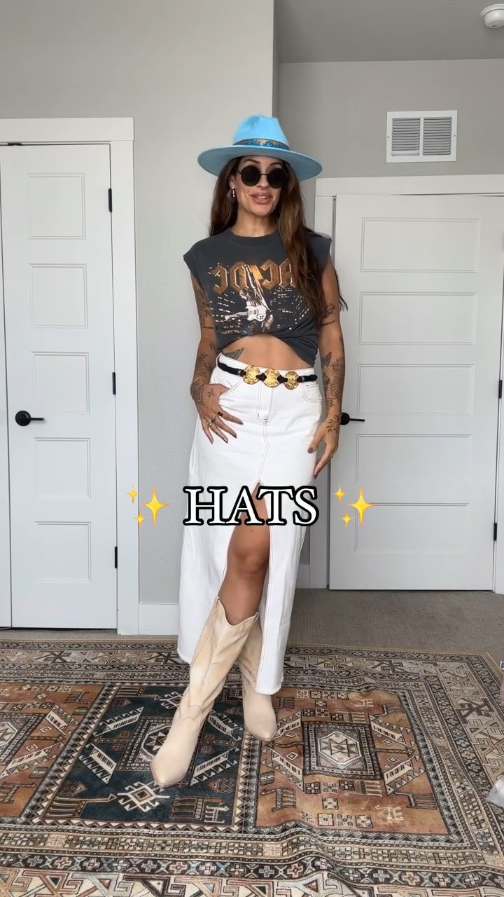 Hot collection is growing, and I’m not mad about it. Linking hats and outfits for you guys!

#LTKFindsUnder100 #LTKShoeCrush #LTKStyleTip
