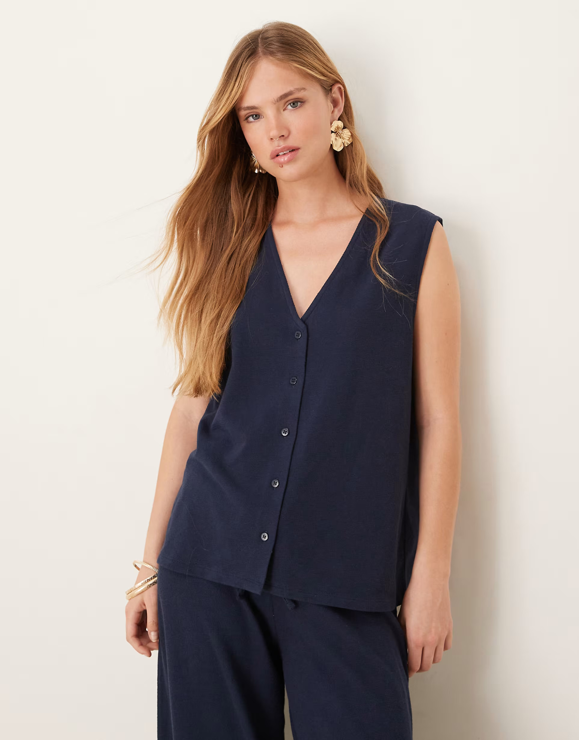 ASOS DESIGN textured knit oversized waistcoat in navy | ASOS (Global)