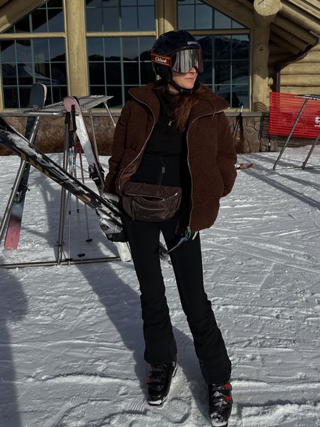 Ski day fit, loving this Varley cocoa puffer over Goldberg pants. 

#LTKstyletip #LTKfindsunder100 #LTKSeasonal