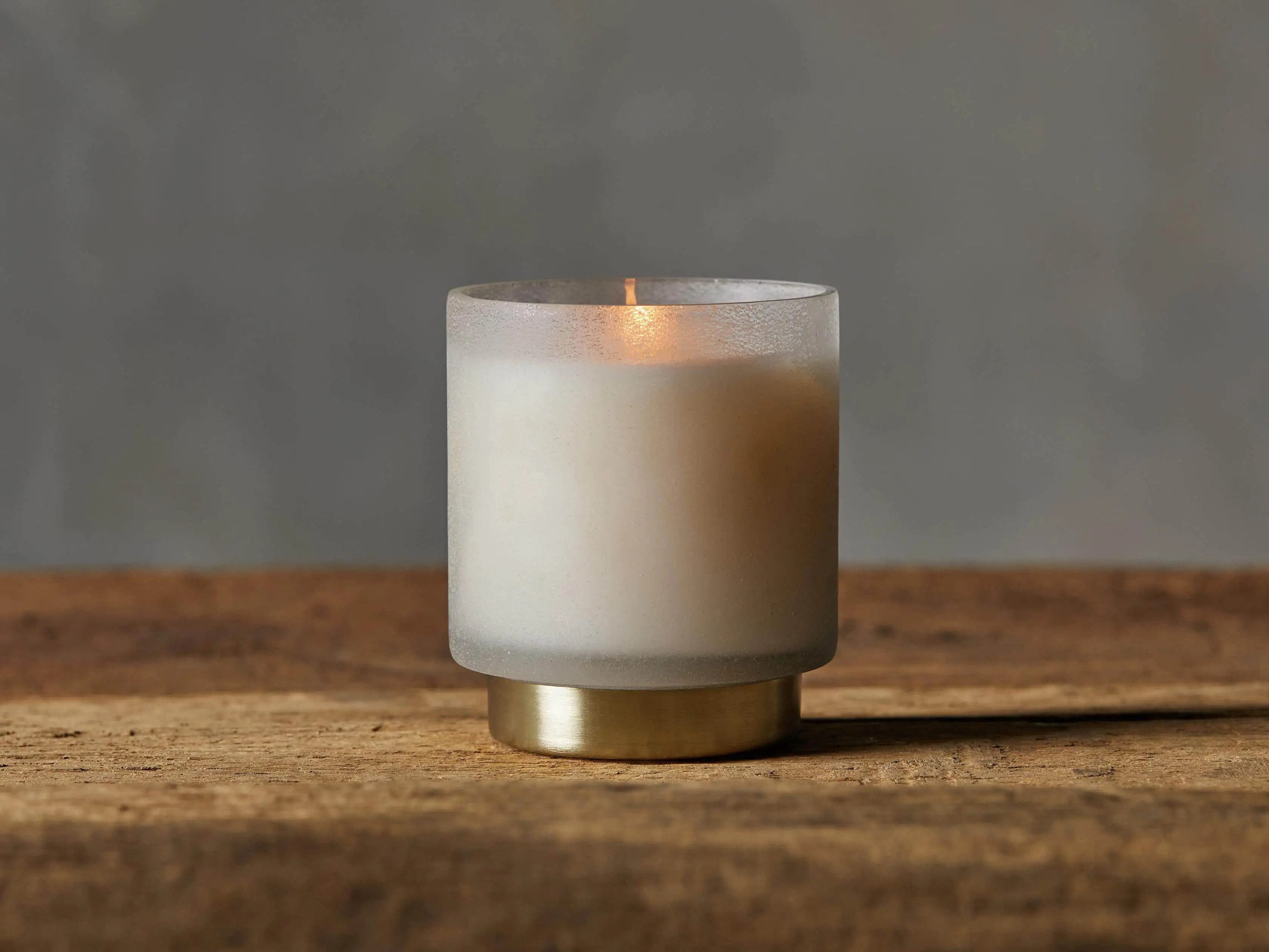 Retreat Tobacco Amber Candle | Arhaus
