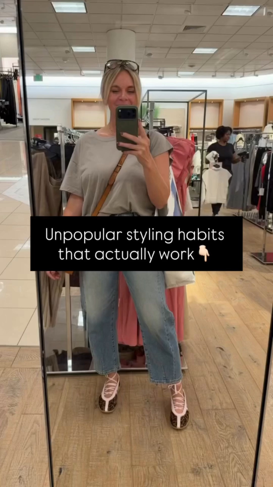 Some styling advice sounds boring — until you realize it works.

A few “unpopular” habits I swear by as a personal stylist:
• repeating outfits on purpose
• prioritizing proportions over trends
• choosing comfort without sacrificing polish
• building outfits around real life, not Pinterest

These are the habits that make style feel easy instead of exhausting.

Save this before you buy another “almost right” outfit.