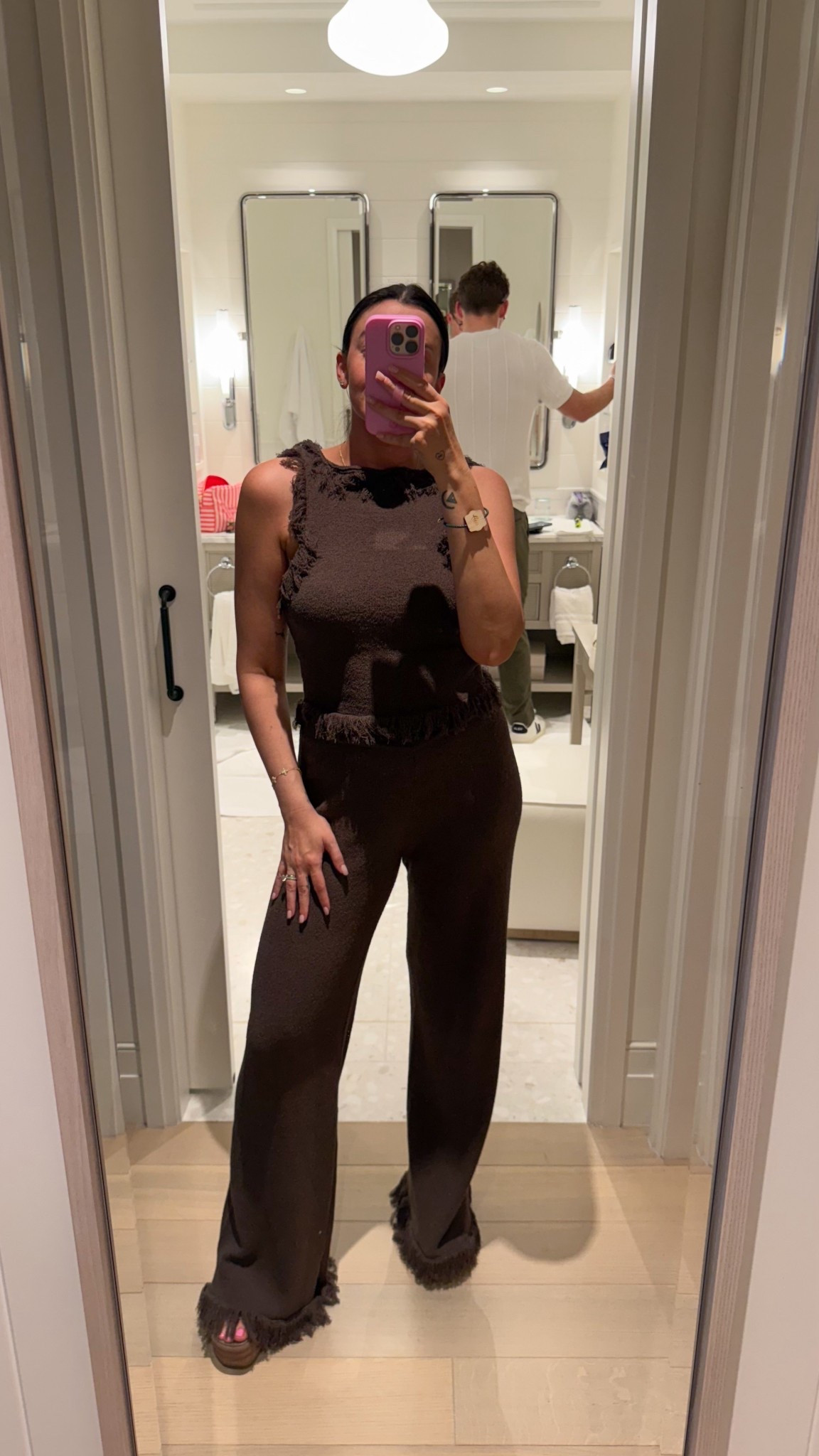 This outfit feels like the definition of a perfect outfit! A set that’s easy, cute, and comfy all at once 🤎🤎

#LTKdayinmylife #LTKootd #LTKgrwm