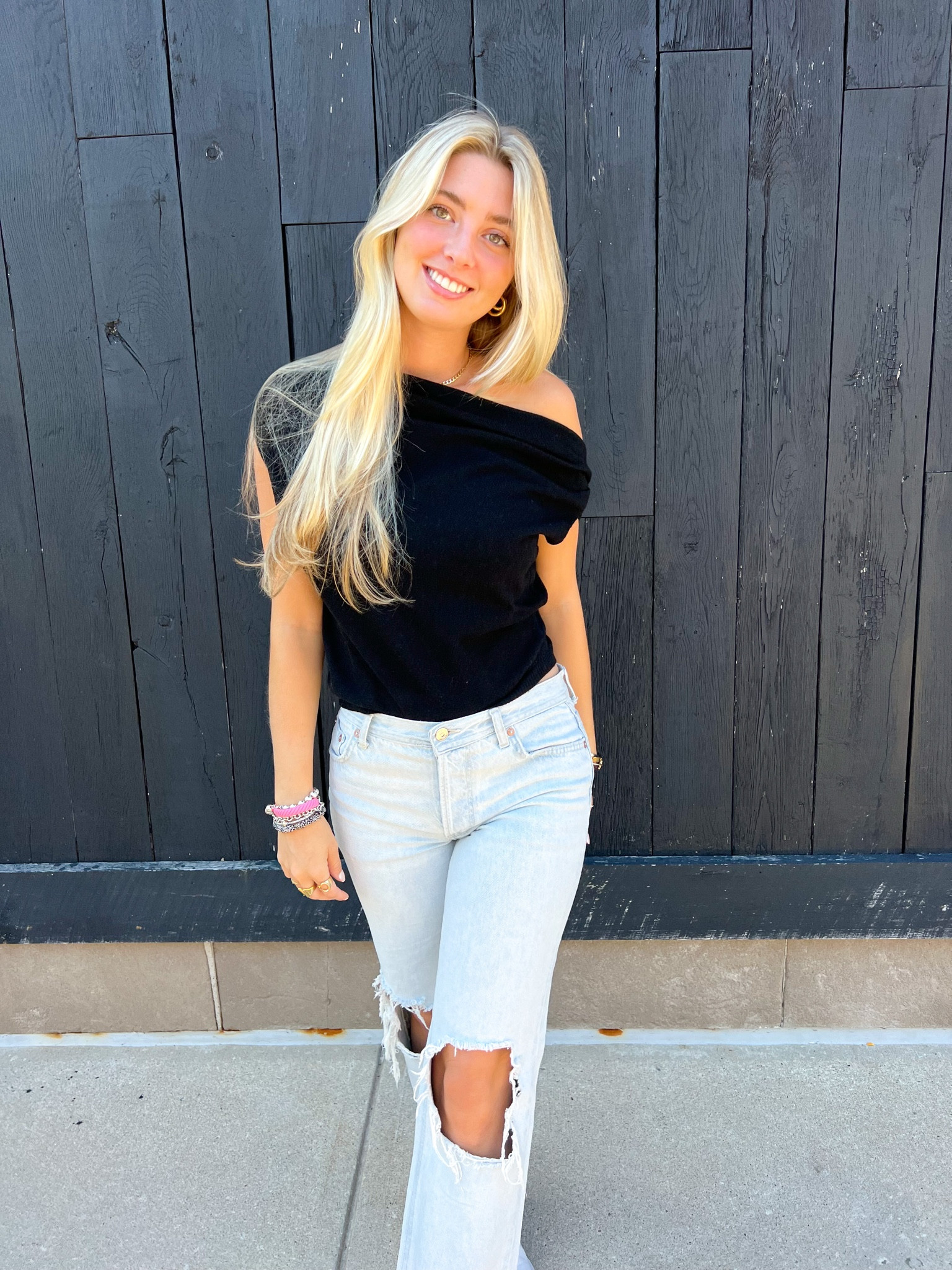 the perfect fall transition pieces🤍 
•
linking it all in stories & my liketoknow.it!! 
my all time favorite jeans and shoes for fall!! 
•
•
•


#LTKSeasonal #LTKunder100 #LTKstyletip