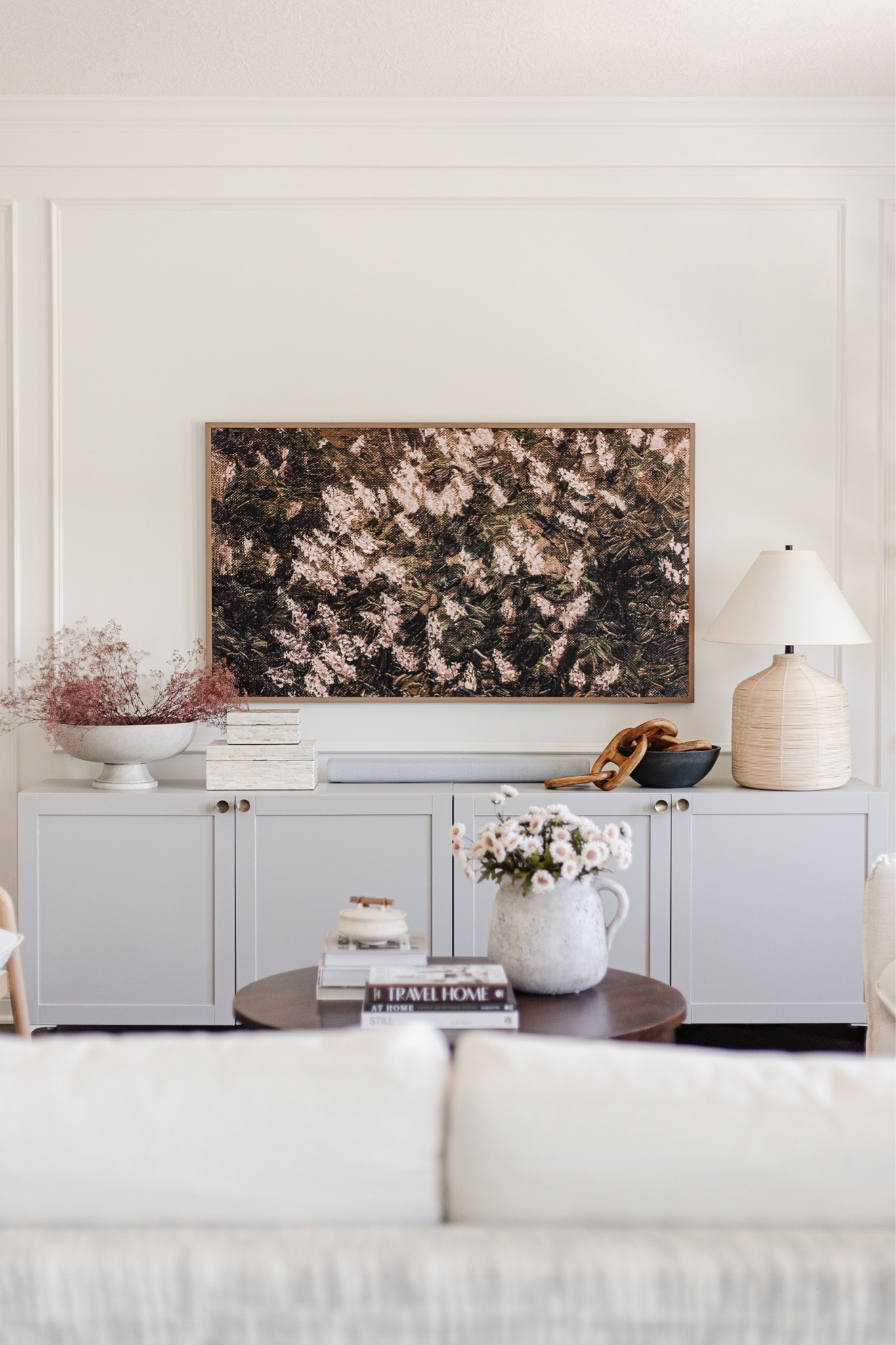 2022 Samsung Frame TV, samsung the frame, light gray sound bar, soundbar, modern teak bezel, tv art, digital artwork, wood chain link decor

#LTKFind #LTKhome #LTKSeasonal