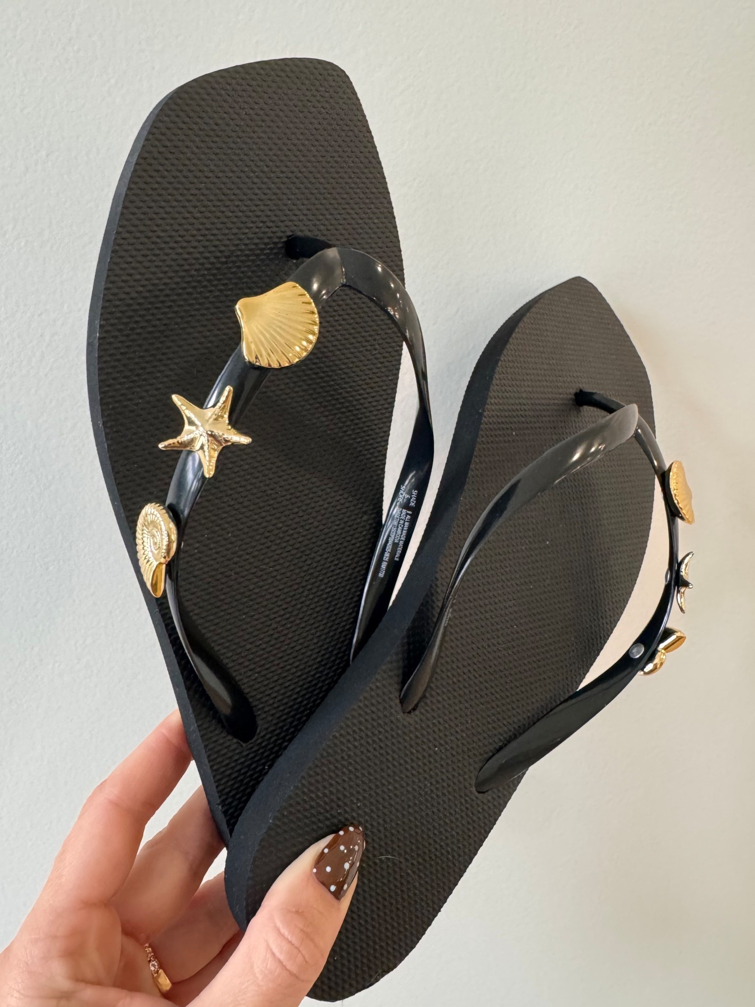 Cutest thing sandals for vacay 

#LTKSeasonal #LTKspringtrends