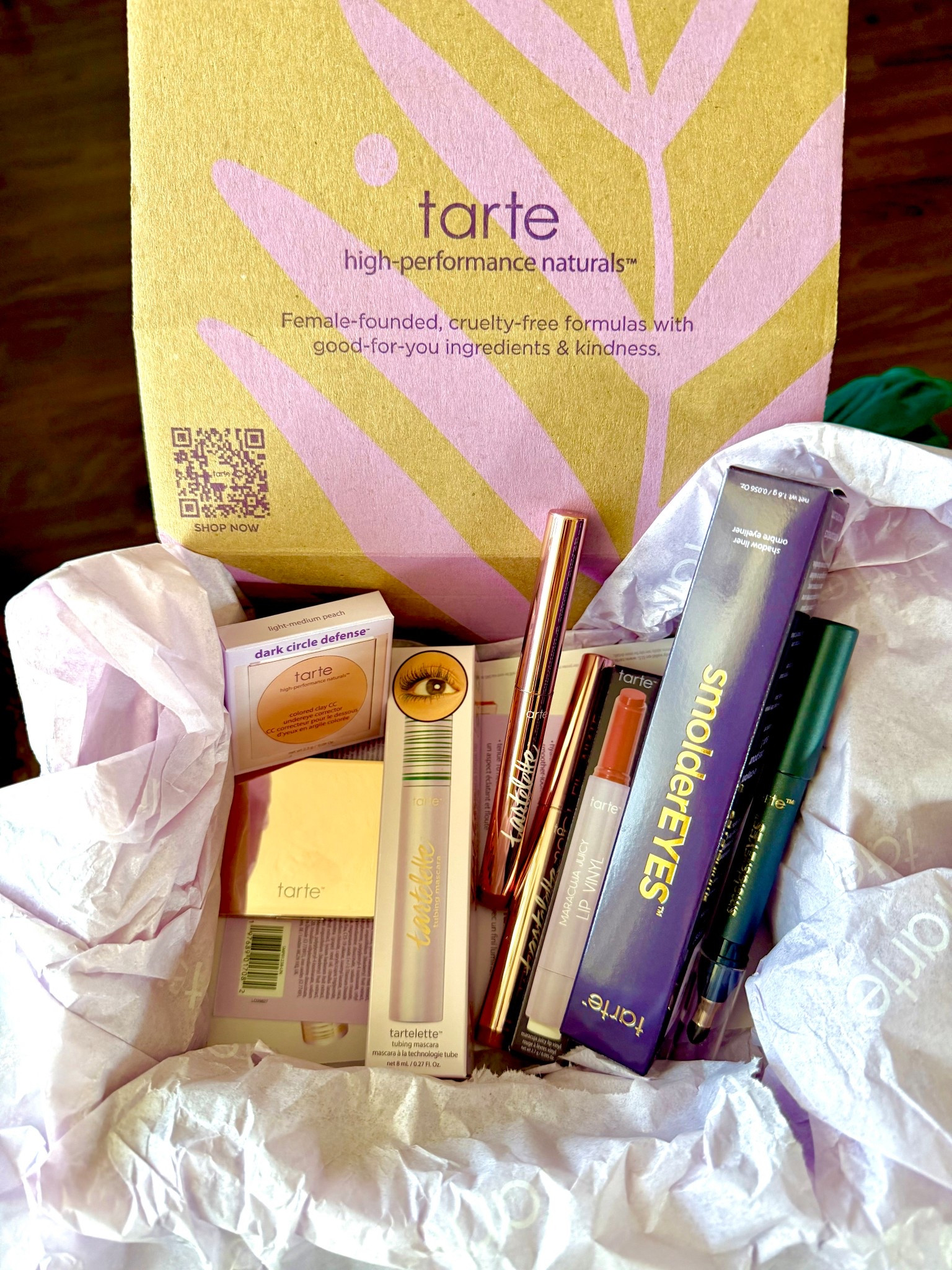 @Tarte 
Happy mail! Bought my time and true Tartelette tubing mascara but in the shade emerald green to try! I also wanted to try some new items - the dark circle defense, smolder eyes shadow liner in the shade seduce, lastly the high performance naturals eyeshadow sticks. My freebie is maracuja juicy lip vinyl 

#LTKselfcare #LTKOver40 #LTKBeauty