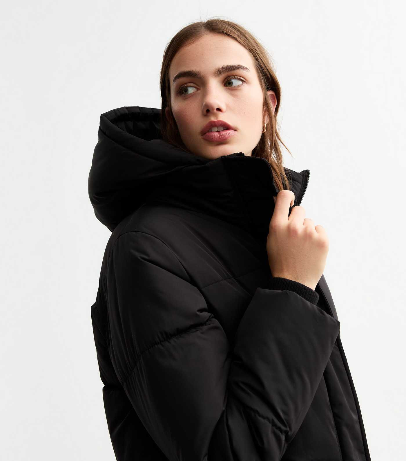 Black Hooded Longline Puffer Coat | New Look | New Look (UK)