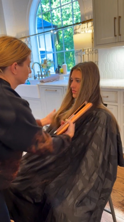 Does anyone have one of these? This might be the coolest thing I’ve seen in a while! It’s a portable hair straightener!! Definitely on MC‘s Christmas list now. ￼

#LTKdayinmylife #LTKmomlife #LTKBeauty