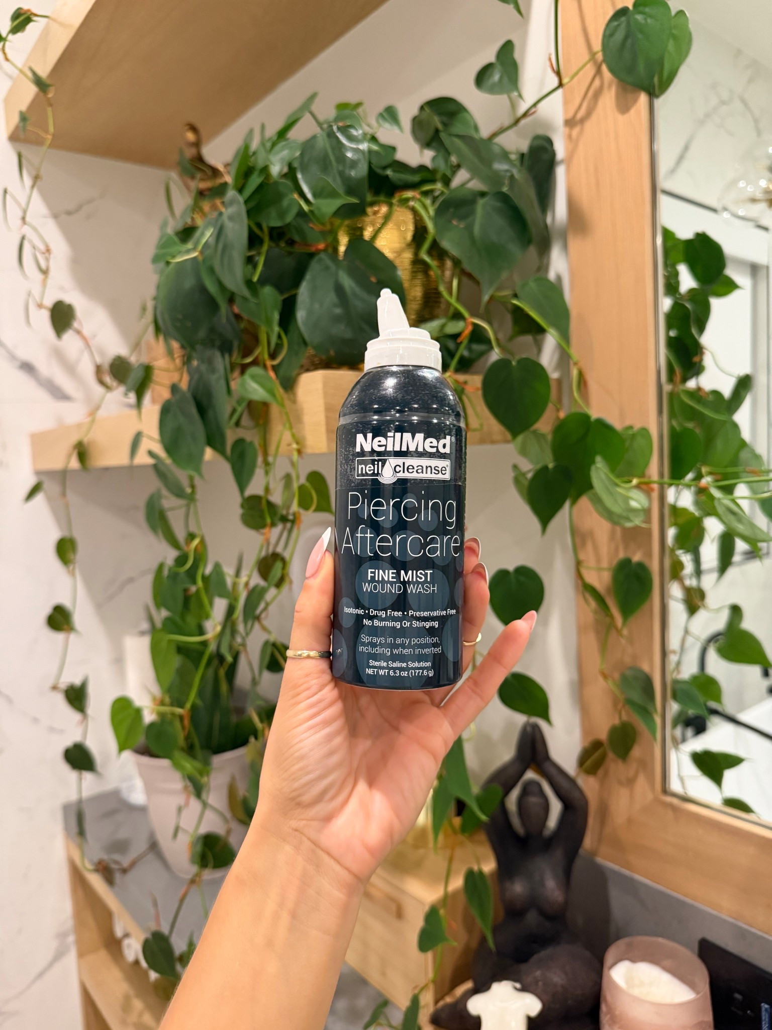 Heal your ear piercings quicker with this! The spray makes it so easy! 