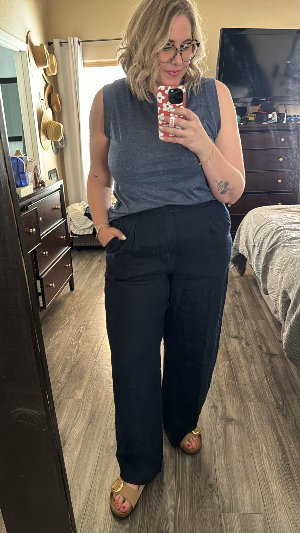 Madewell 25% off sale still going strong! Love the Harlow linen pants - definitely get a tall if you’re over 5’8!

#LTKstyletip #LTKmidsize #LTKsalealert