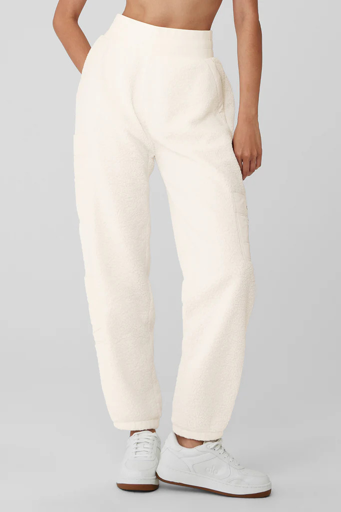 Micro Sherpa High-Waist Solstice Sweatpant - Ivory | Alo Yoga (US)