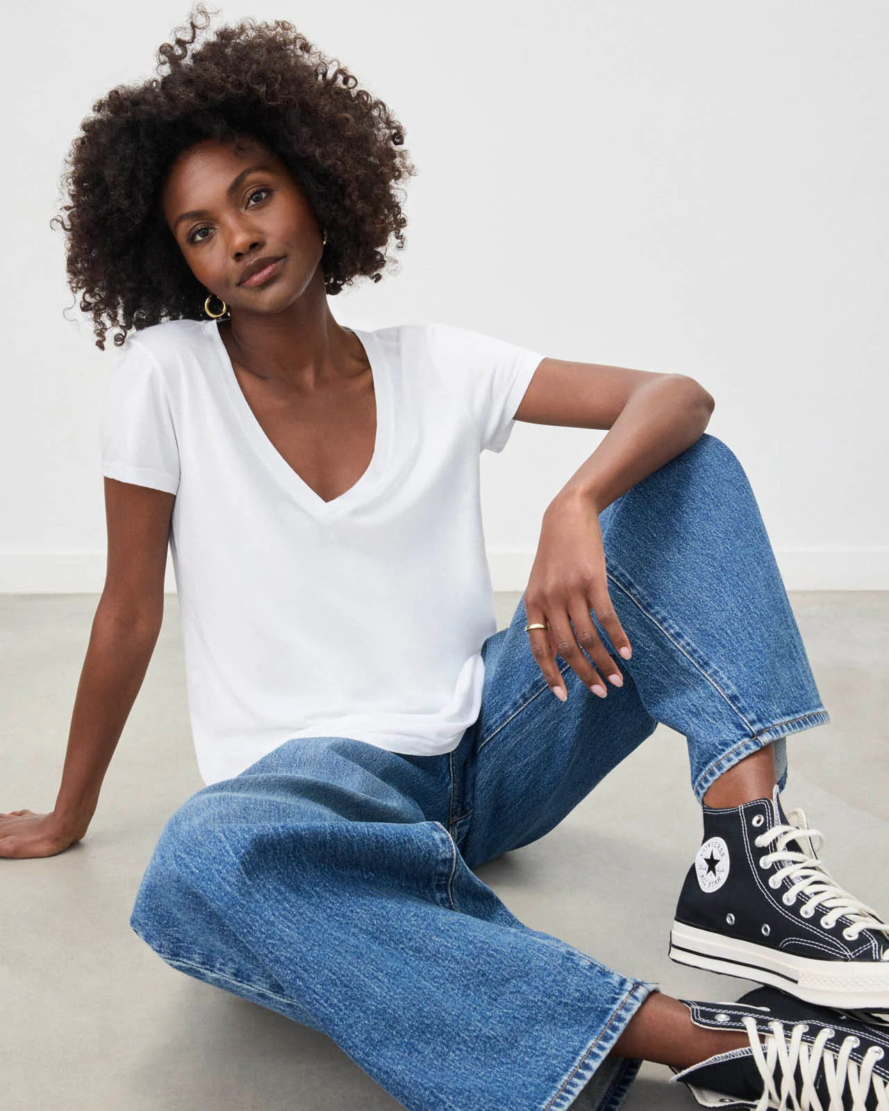 Splendid - Kate V-Neck Tee - White | Splendid