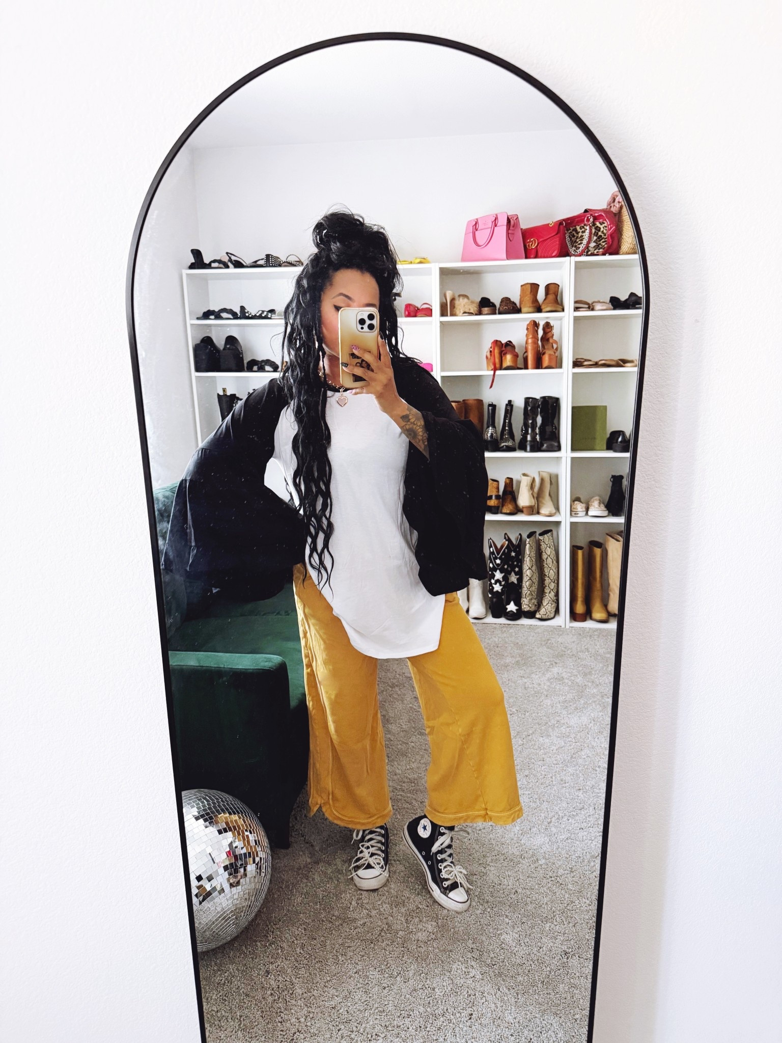 baseball gone boho 🖤🌾 this tee is fabulous, the bell sleeves are bellinggg & the pants are beyond comfy, they come in sooo many colors & are a closet must for anyone who prioritizes comfort with cute ☺️ code: JULESNICHOLSSS to save 🫶🏾

#LTKSeasonal #LTKootd #LTKgrwm