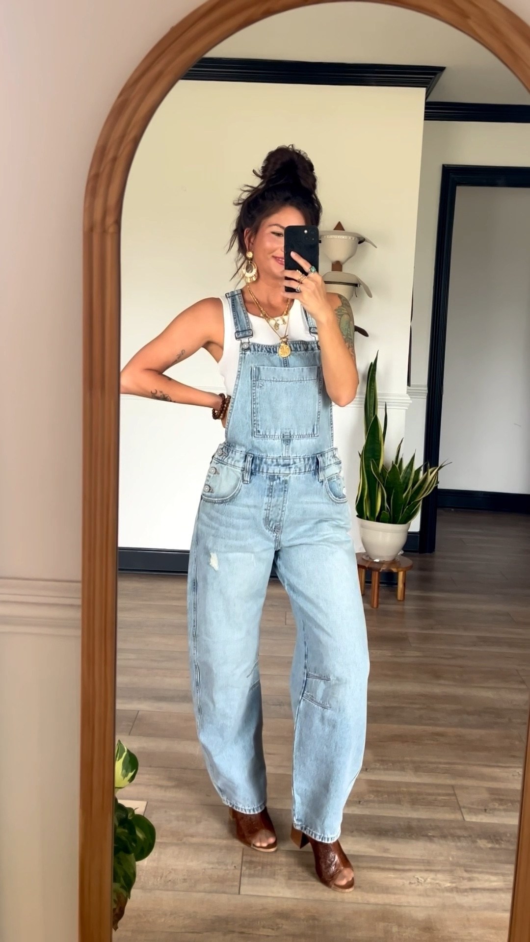 Barrel overalls paired with basic white tank! Wearing xs in overalls, they don’t have stretch but do fit comfortably and tts. Code LORIG30 to save 

#LTKPetite #LTKootd #LTKSeasonal