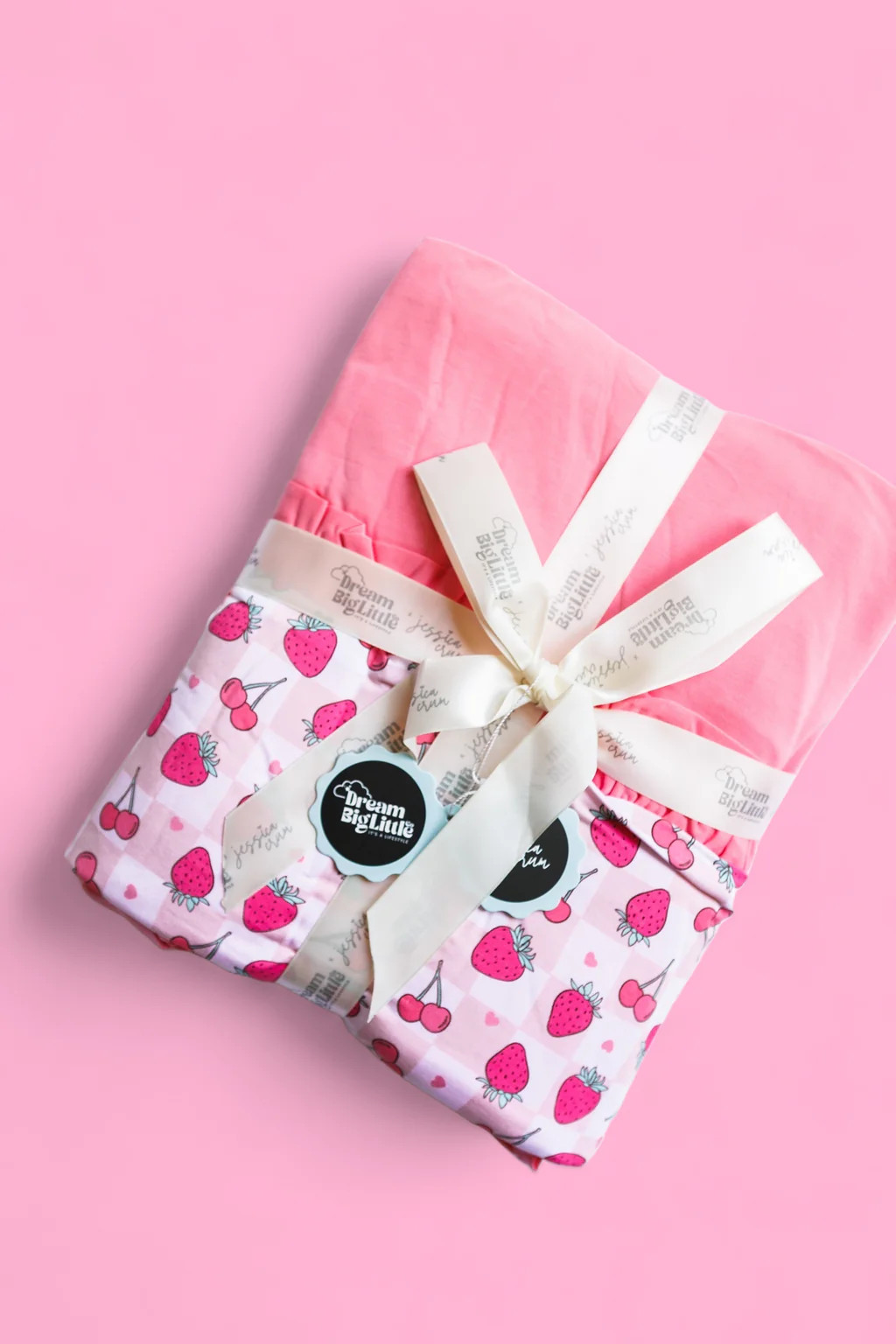 EXCLUSIVE BERRY BROOKLYN DREAM RUFFLE BLANKET | Dream Big Little Co.