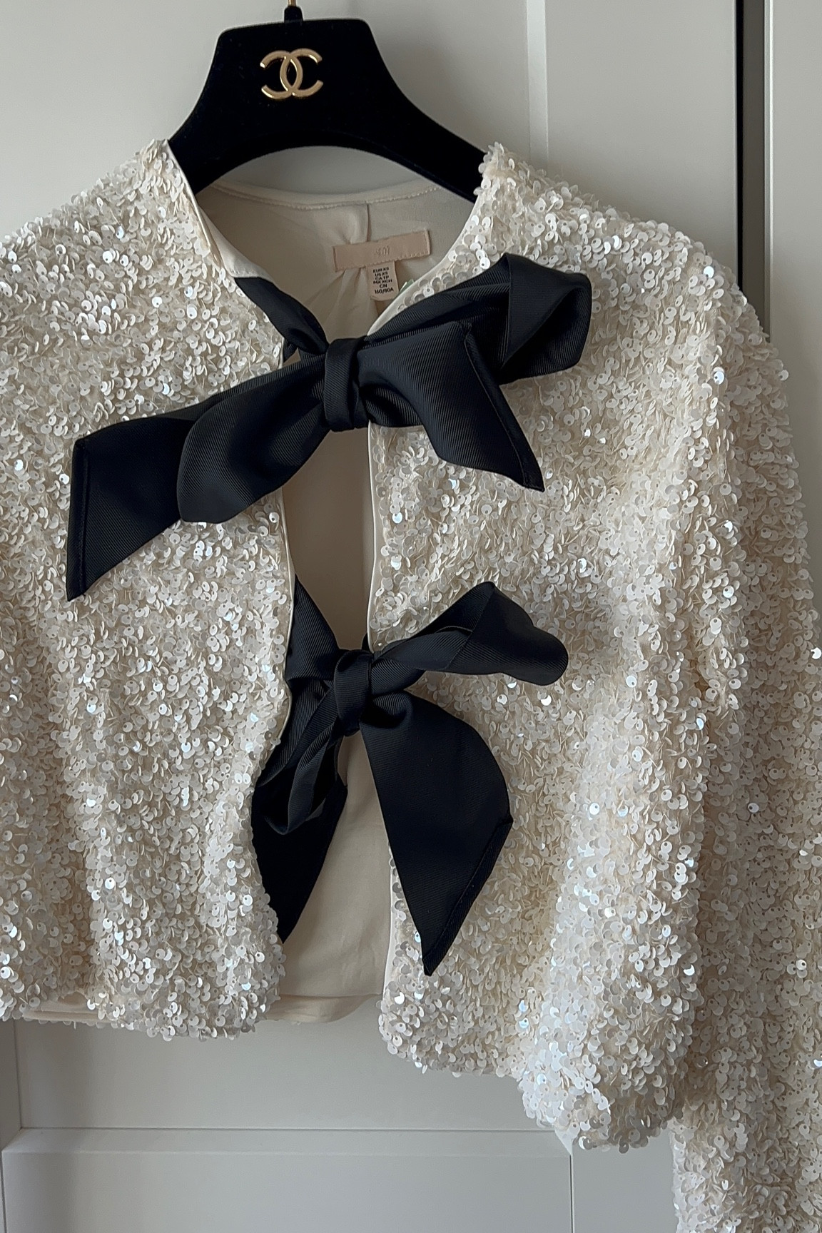 Sparkly cream bow jacket 🤍✨

#LTKSeasonal #LTKeurope #LTKGiftGuide
