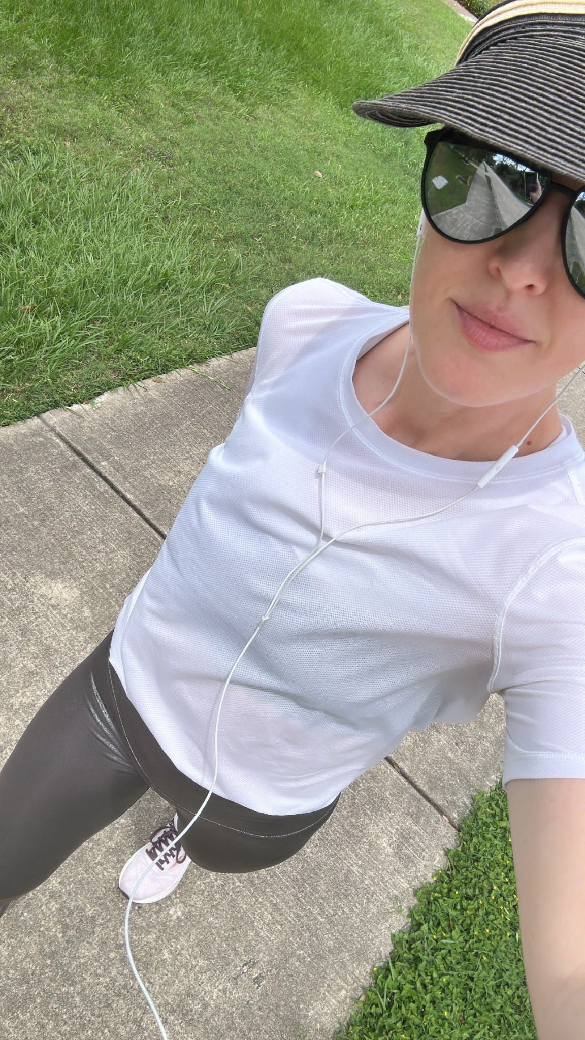 Fave workout pieces , Alo, workout , running, socks , visor 

#LTKStyleTip #LTKActive #LTKFindsUnder100