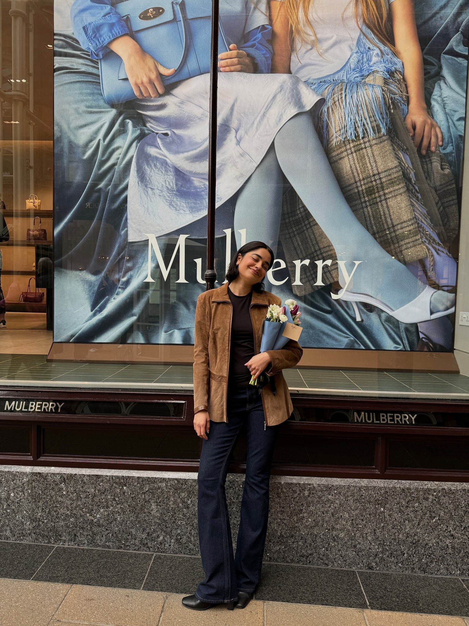 Bootcut dark blue denim jeans, casual outfit, chic outfit, minimal style 

#LTKuk #LTKeurope #LTKspring