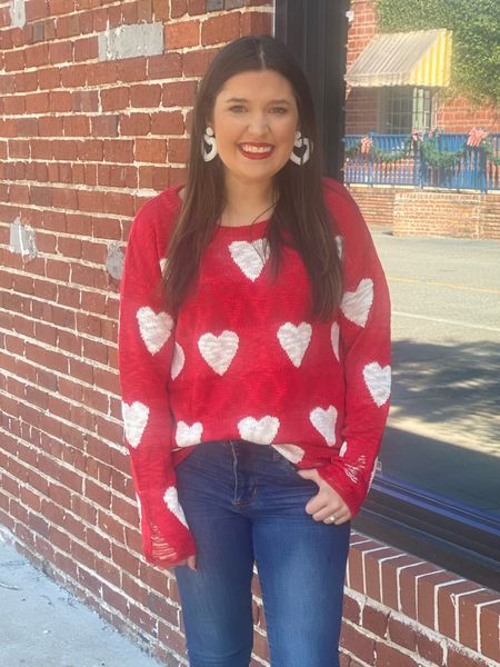 Valentine’s Day sweater

#LTKworkwear #LTKfindsunder50 #LTKSeasonal