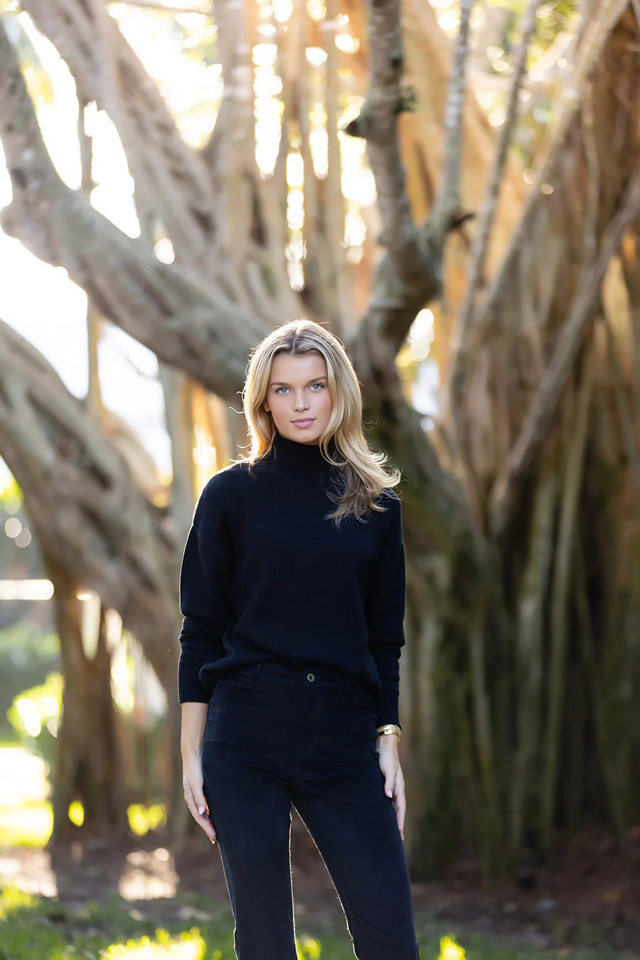 Falmouth Turtleneck - Noir | Julia Amory