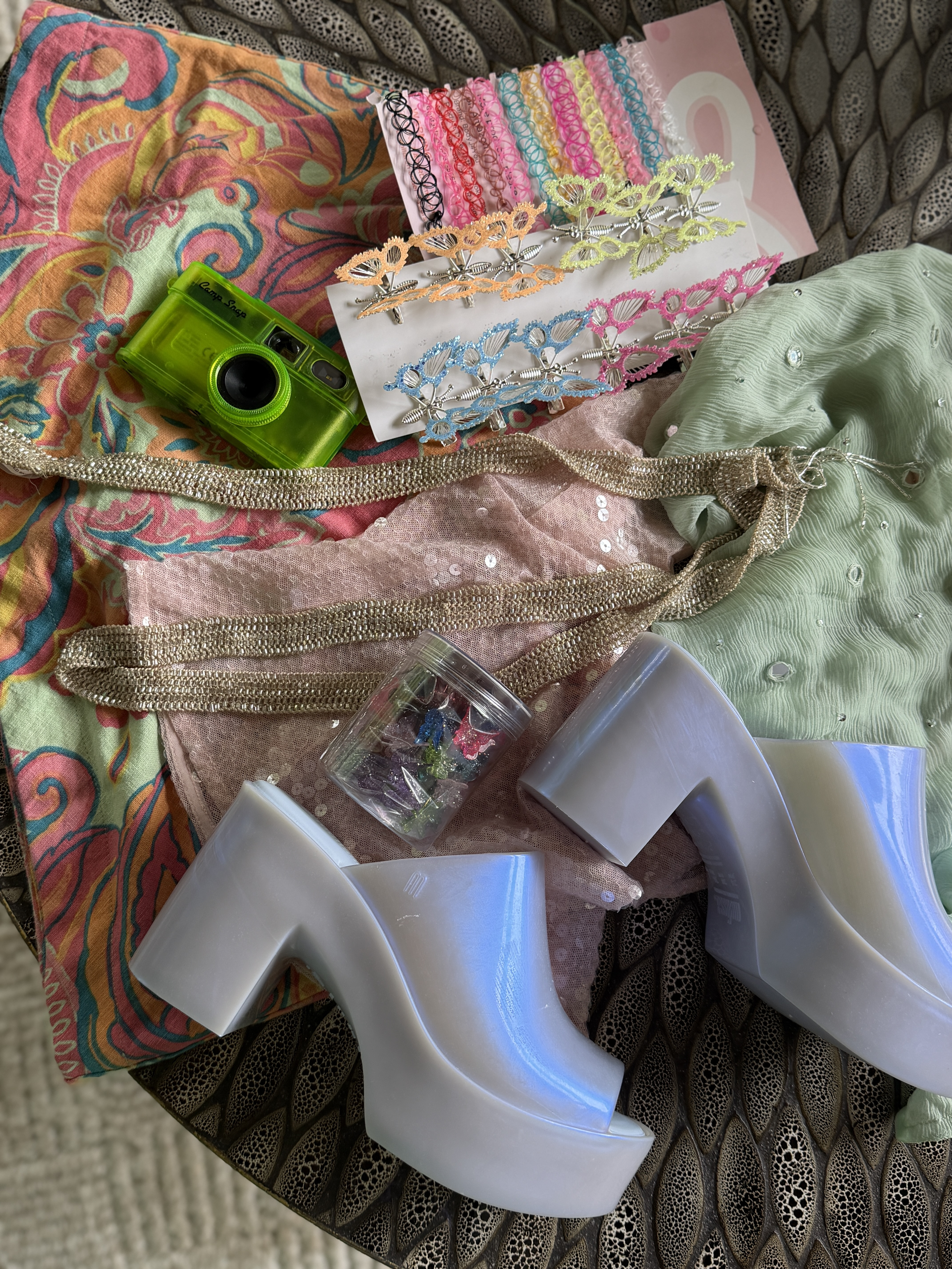 Hillary Duff concert starter pack!  

 