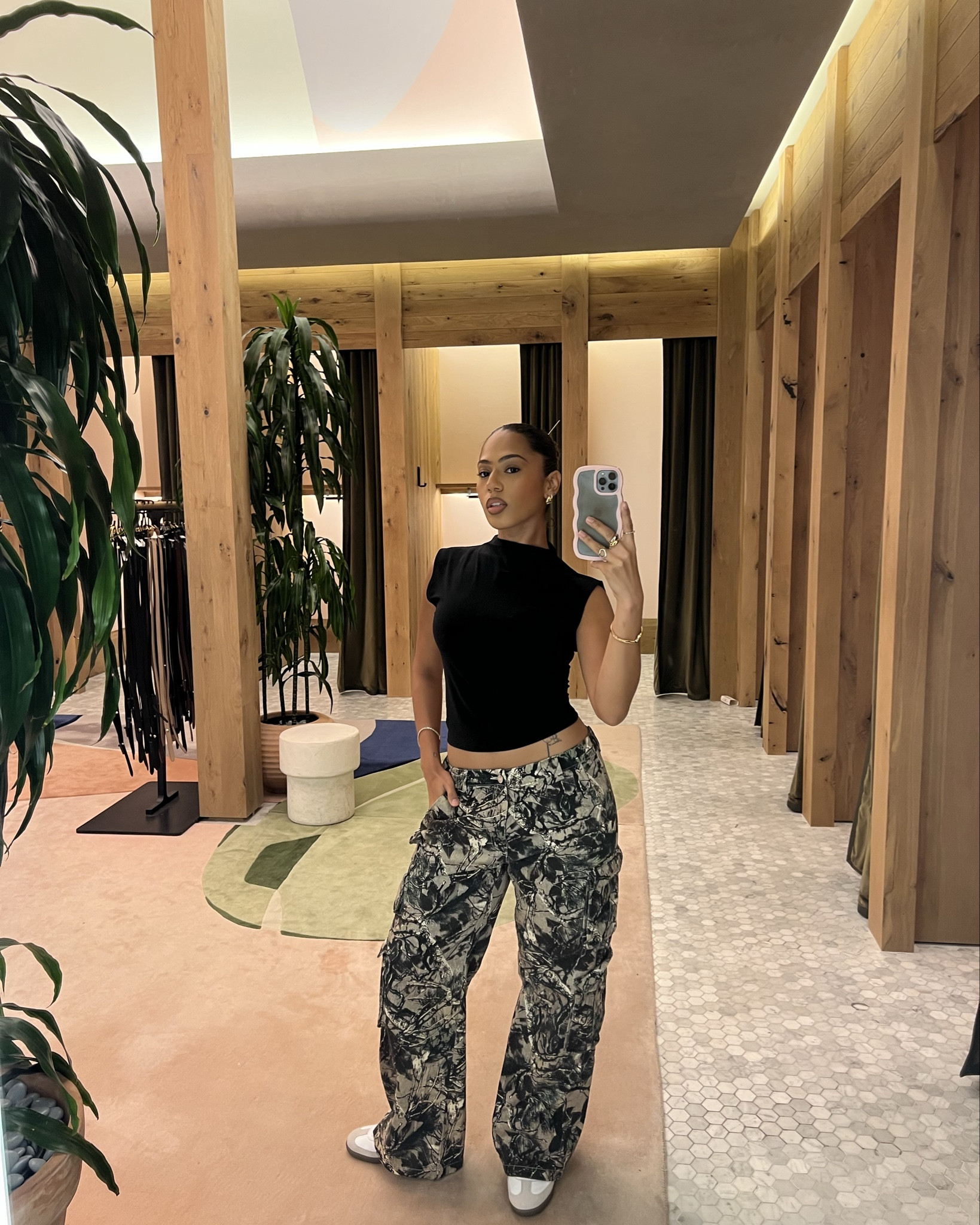 Cute top baggy pants combo>>

#aritiza #styling

#LTKU #LTKBeauty #LTKStyleTip