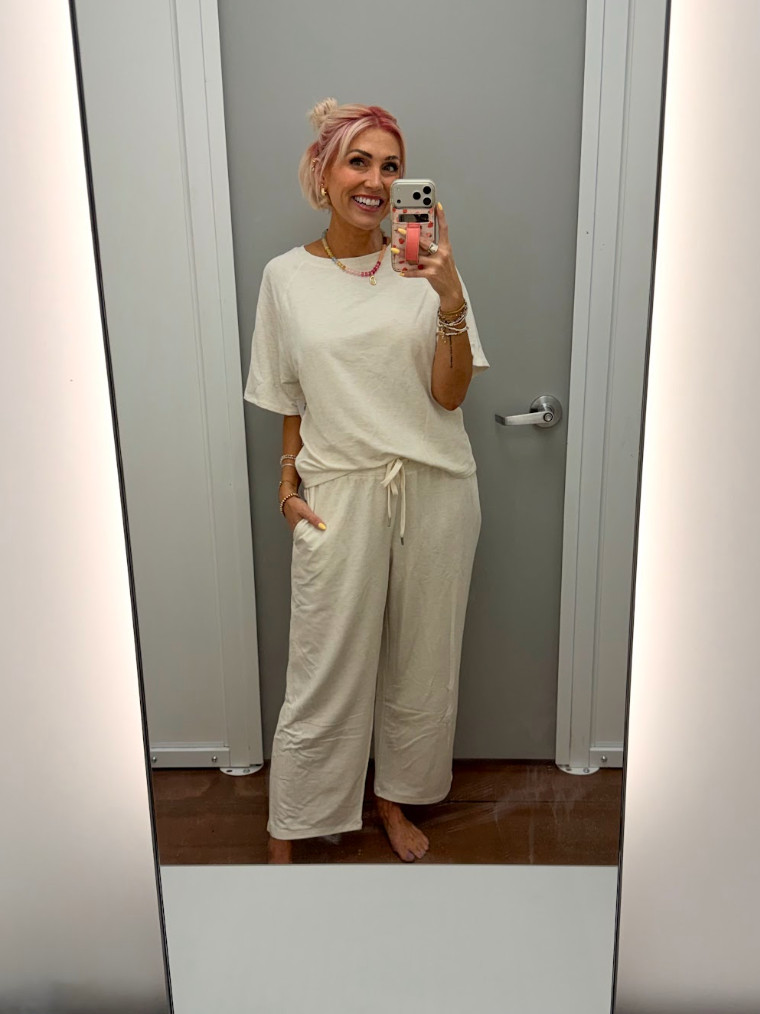 Walmart is killing it with the lounge wear!! 

 #LTKootd #LTKmomlife #LTKselfcare