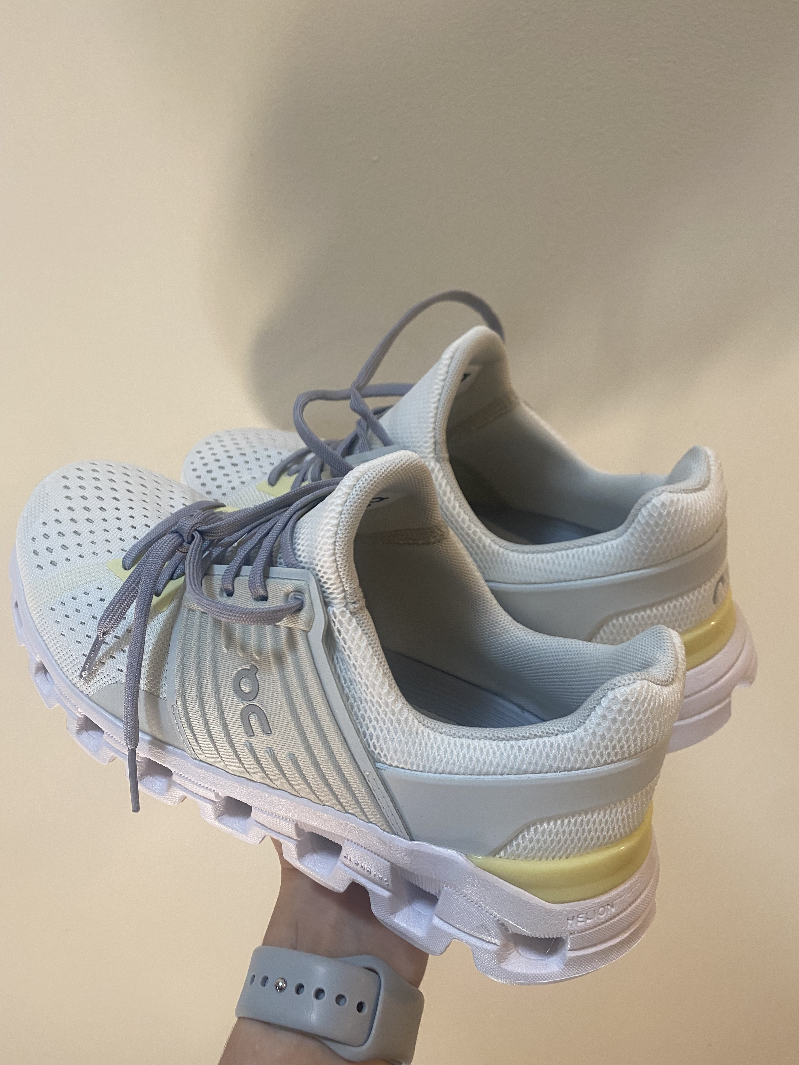 On Women's Cloudswift Sneakers | Amazon (US)