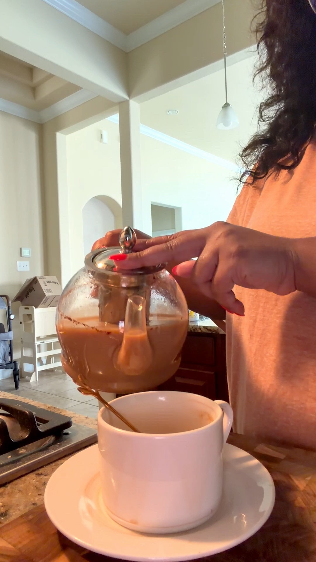 My new favorite obsession ! And the pour 🫖☕️ ugh … chefs kiss

#LTKdayinmylife #LTKmorningroutine #LTKHome