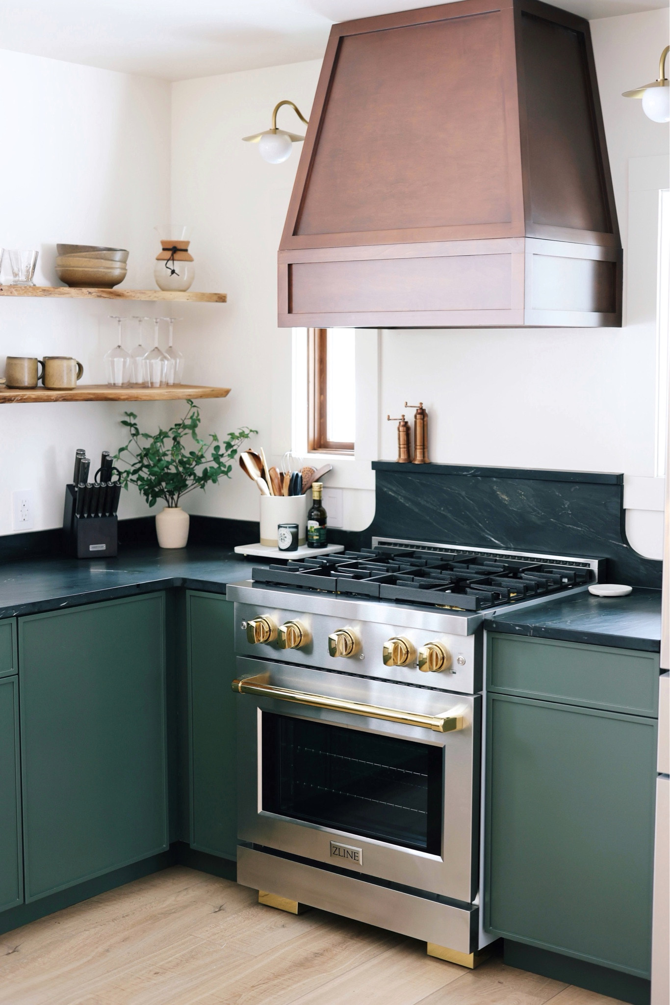 mountain modern kitchen with a cozy luxury design #mountainhouse

#LTKHome #LTKOver40