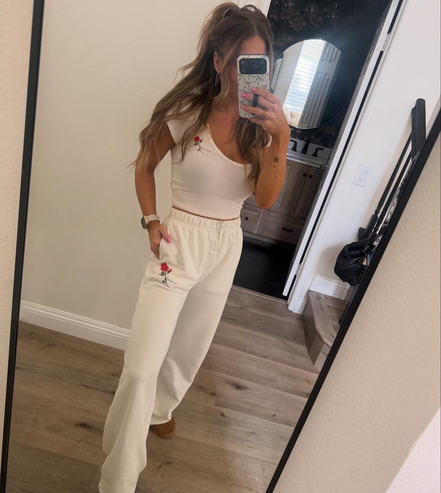 These sweats 🙌🏼🌹🤍
Comes in other cute colors too! 

Pants - xs 
Tee - small 

#LTKgrwm #LTKValentine #LTKdayinmylife