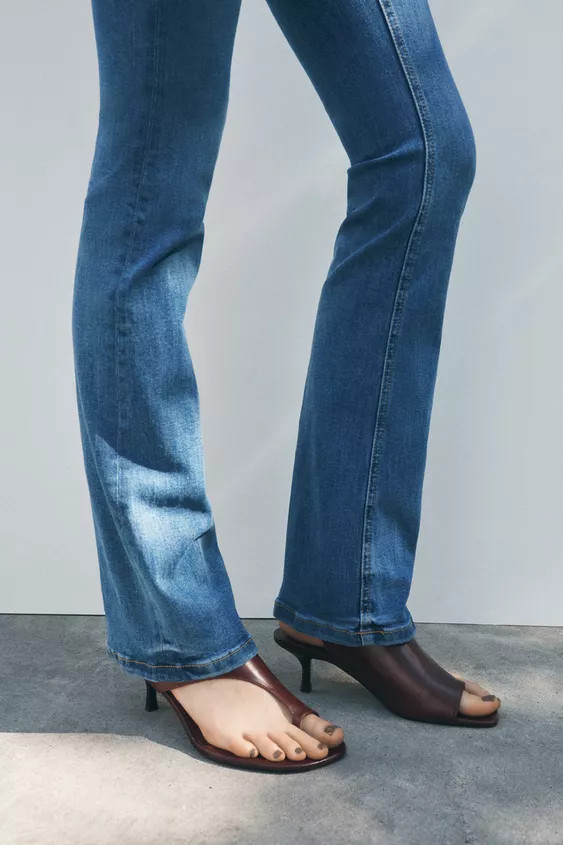 An enhanced experience.Check it out in the app. | Zara US