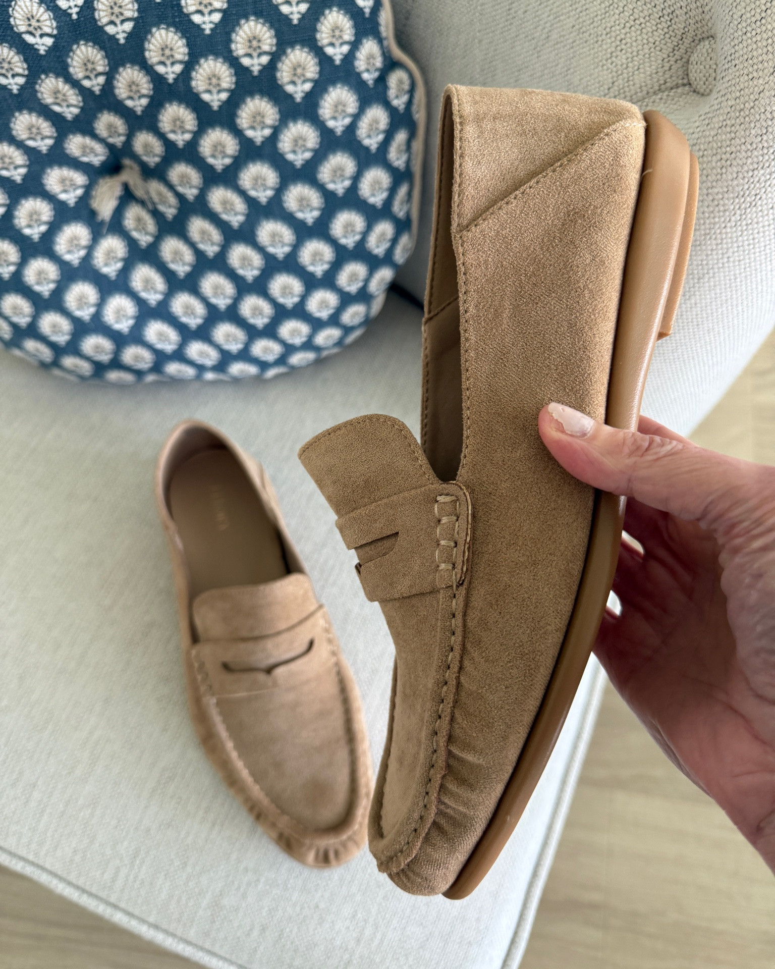 These fit like a glove and feel buttery soft!! 
Run tts. 
Love the trendy ruching of these!
@Fitory

#LTKootd #LTKgrwm #LTKSeasonal