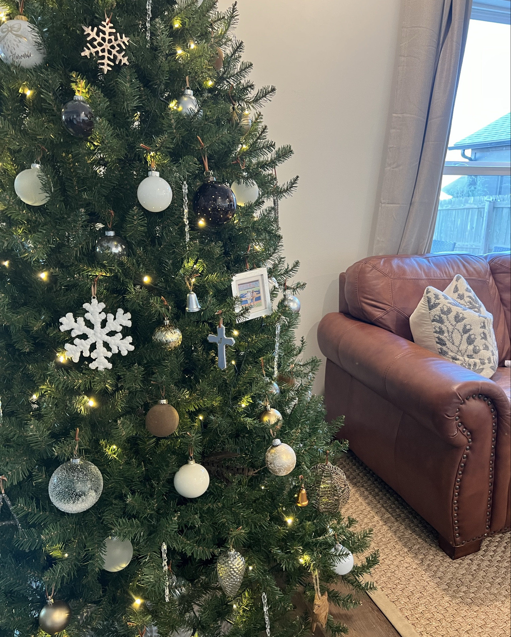the most incredible, affordable, realistic Christmas tree!

we're on Christmas #5 with this tree and are absolutely still loving it. the tips of the needles taper and there is almost no shedding when we pull it out and put it up year after year. I make sure to take my time fluffing and it ends up looking absolutely incredible-- super full and still so easy to decorate! we have the 7.5 ft tree for our 9 ft ceiling height.

currently on sale for the lowest price it will typically go during the year! use the toilet paper roll hack and it will look AND smell like the real thing, with less maintenance and mess ☺️

#LTKHome #LTKSaleAlert #LTKHoliday