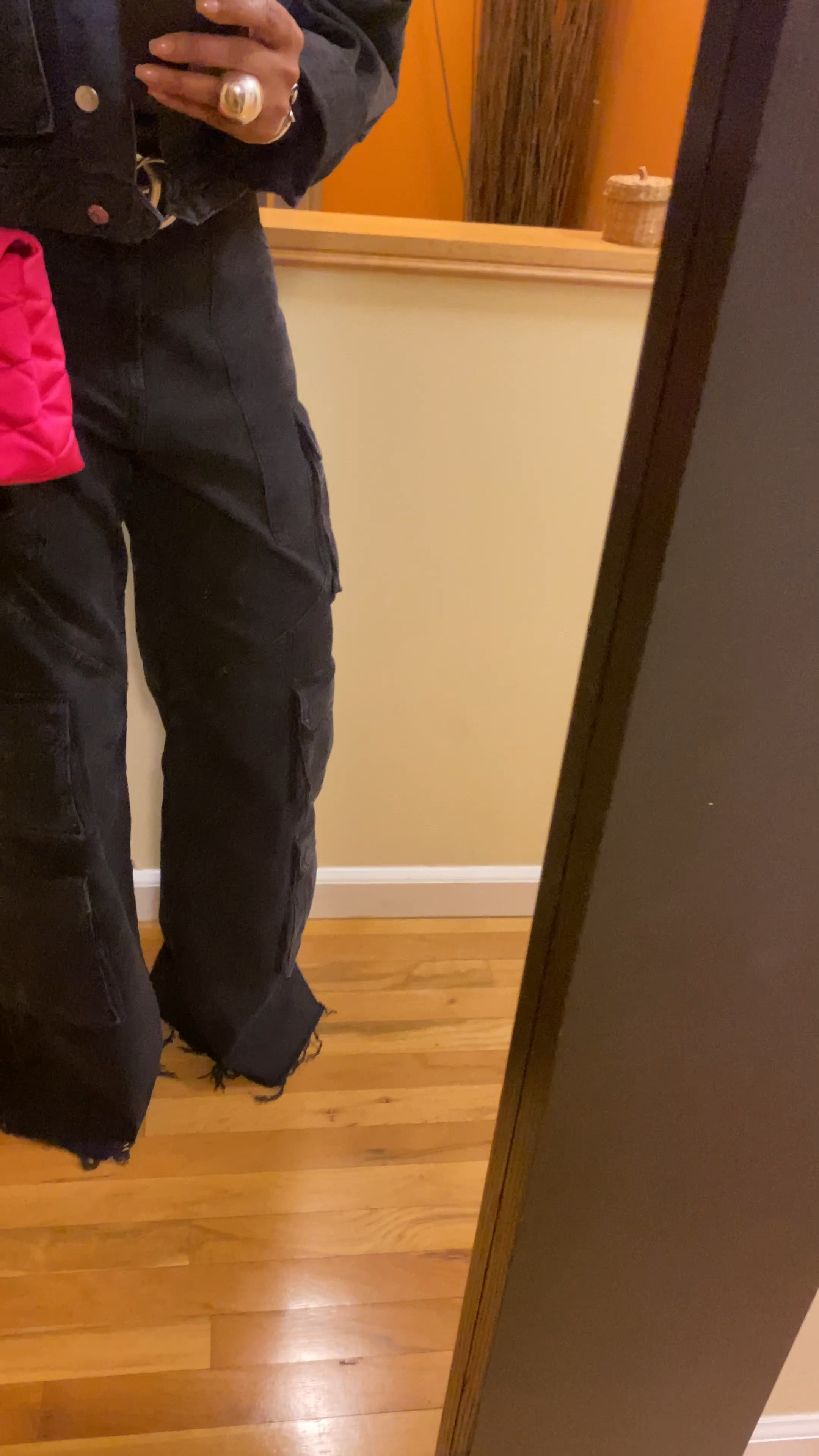 Hey Y’all, Looking for Cargo Denim? Your search is over, I got you with these Hudson Denim Cargo pants! They come in a black wash & light blue denim wash.. Get em before they sell out! Enjoy😍

#LTKSeasonal #LTKtravel #LTKstyletip
