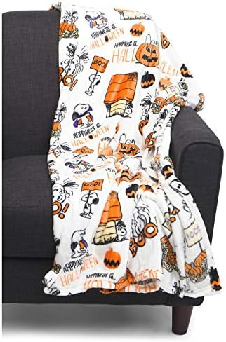 Peanuts Great Pumpkin 50 Years Anniversary Halloween Plush Blanket (Snoopy Characters in Costumes... | Amazon (US)