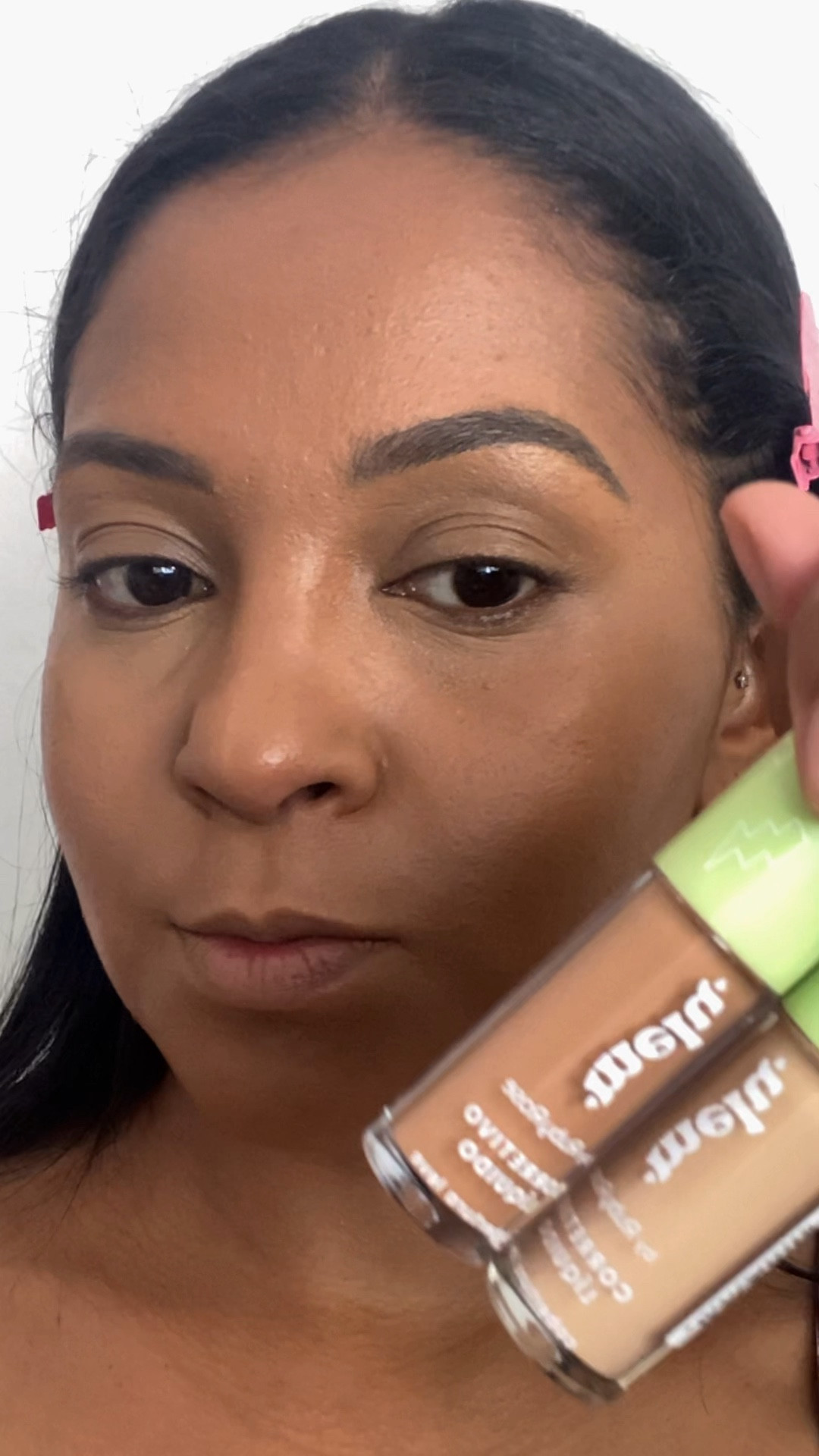 Corretivo líquido com cobertura leve. Suaviza as marcas e irregularidades, uniformizando o tom da pele.

O Corretivo Líquido Ruby Rose Melu camufla as olheiras e outras marcas pigmentadas na pele, proporcionando um efeito natural, além de um incrível acabamento matte. Sua fórmula antioxidante promove secagem rápida e aplicação uniforme, podendo até ser usado como base, para você arrasar nos seus looks.
*Produto cruelty free

#MesDasMaesLTK

#LTKbrasil #LTKbeauty #LTKhome