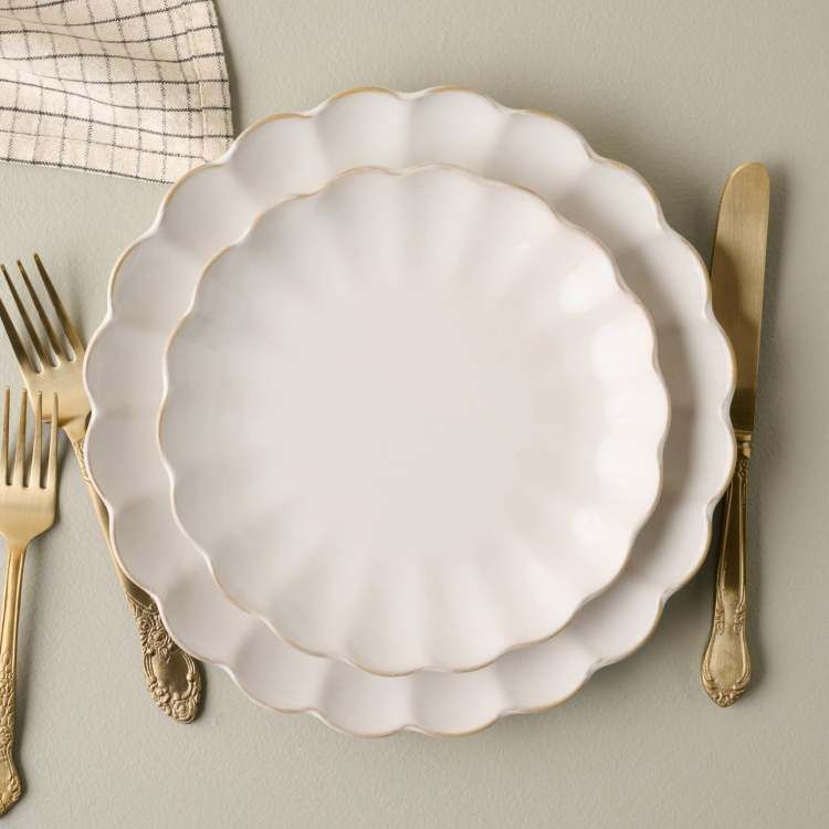 Cream Scalloped Plate | Magnolia