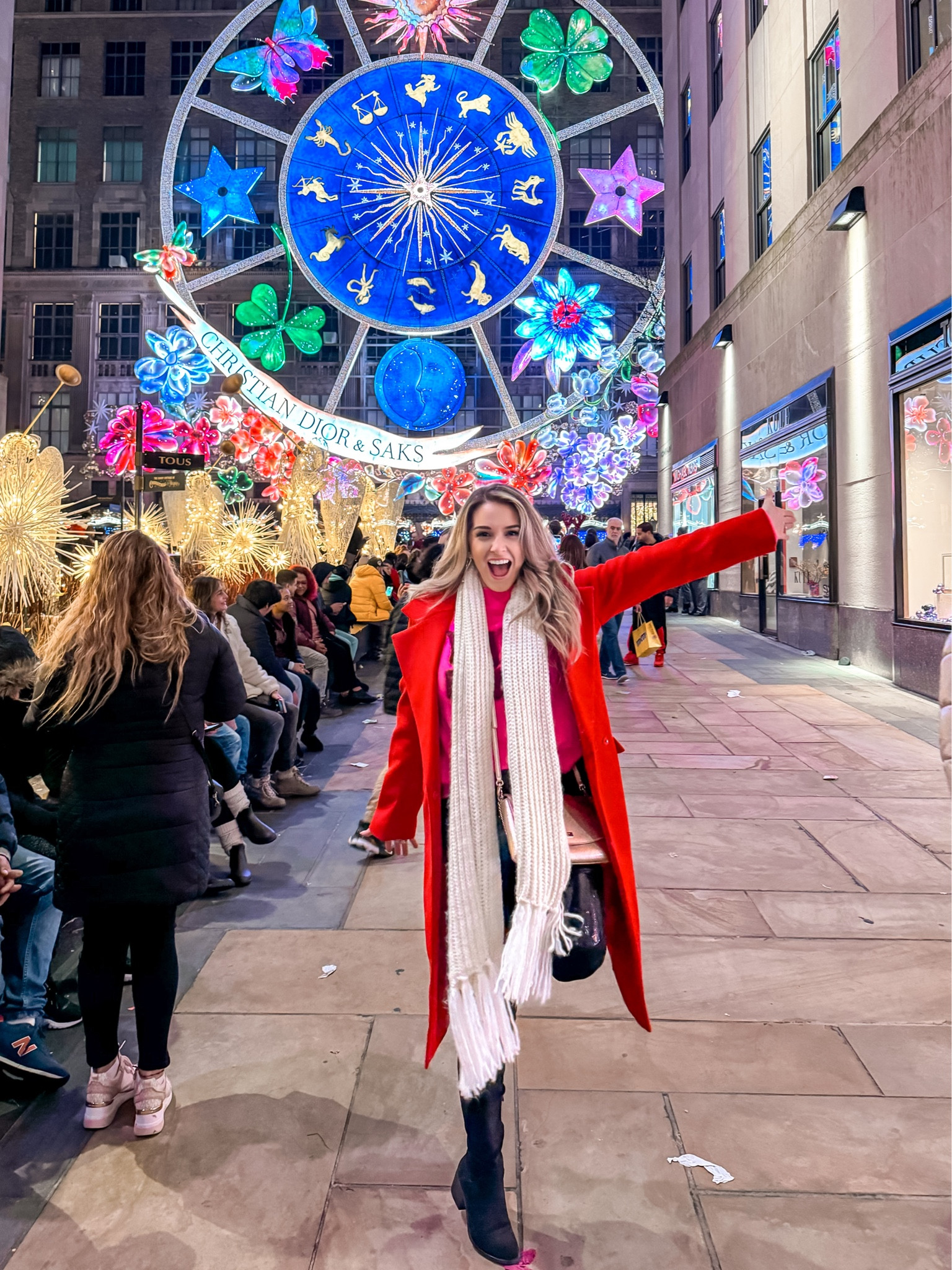 Warm and festive 


#LTKGiftGuide #LTKSeasonal #LTKHoliday