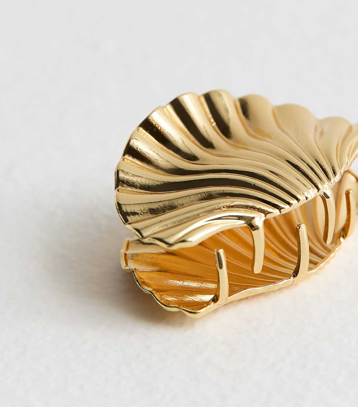 Gold Tone Shell Hair Claw Clip | New Look | New Look (UK)
