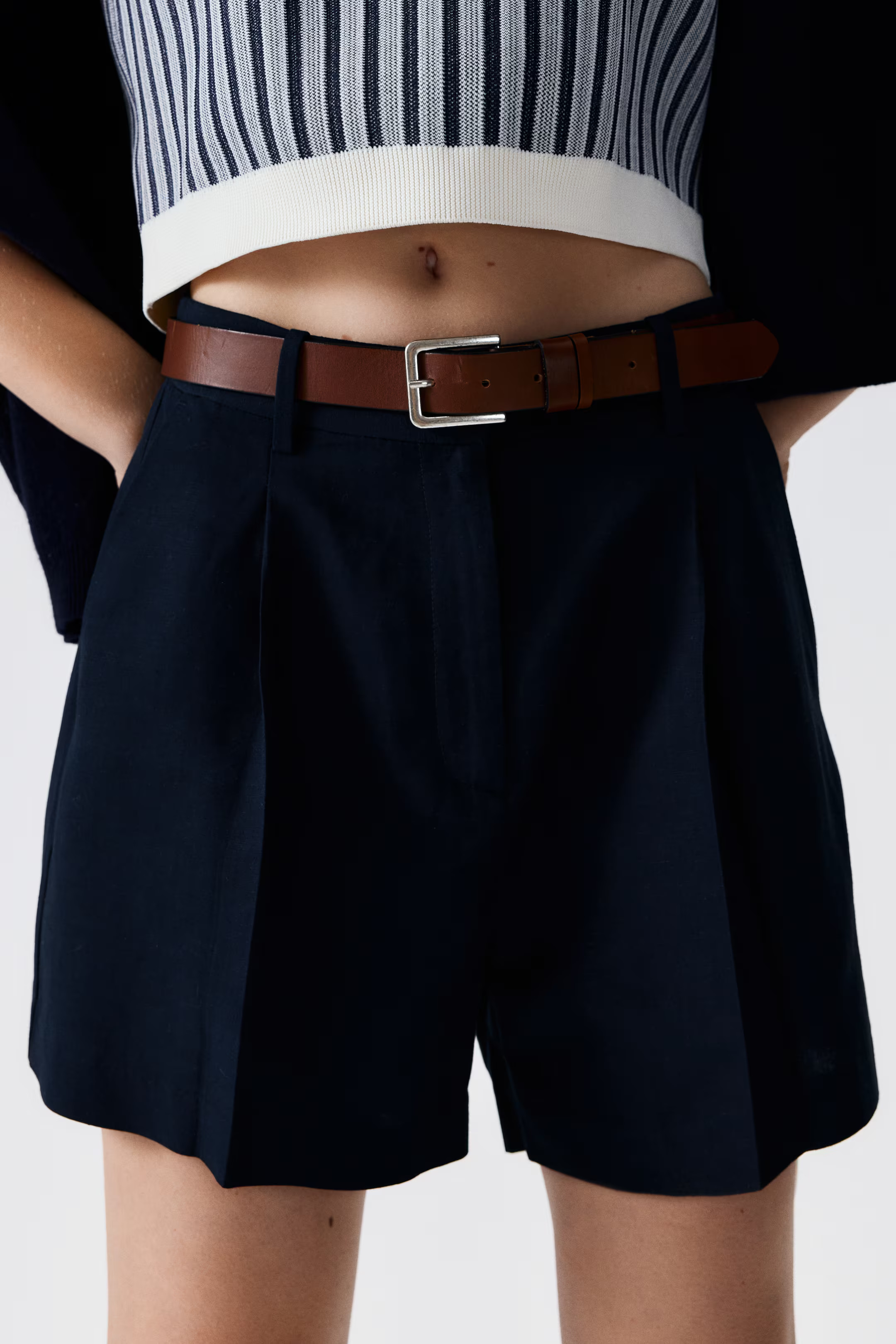 Linen-blend shorts | H&M (UK, MY, IN, SG, PH, TW, HK)