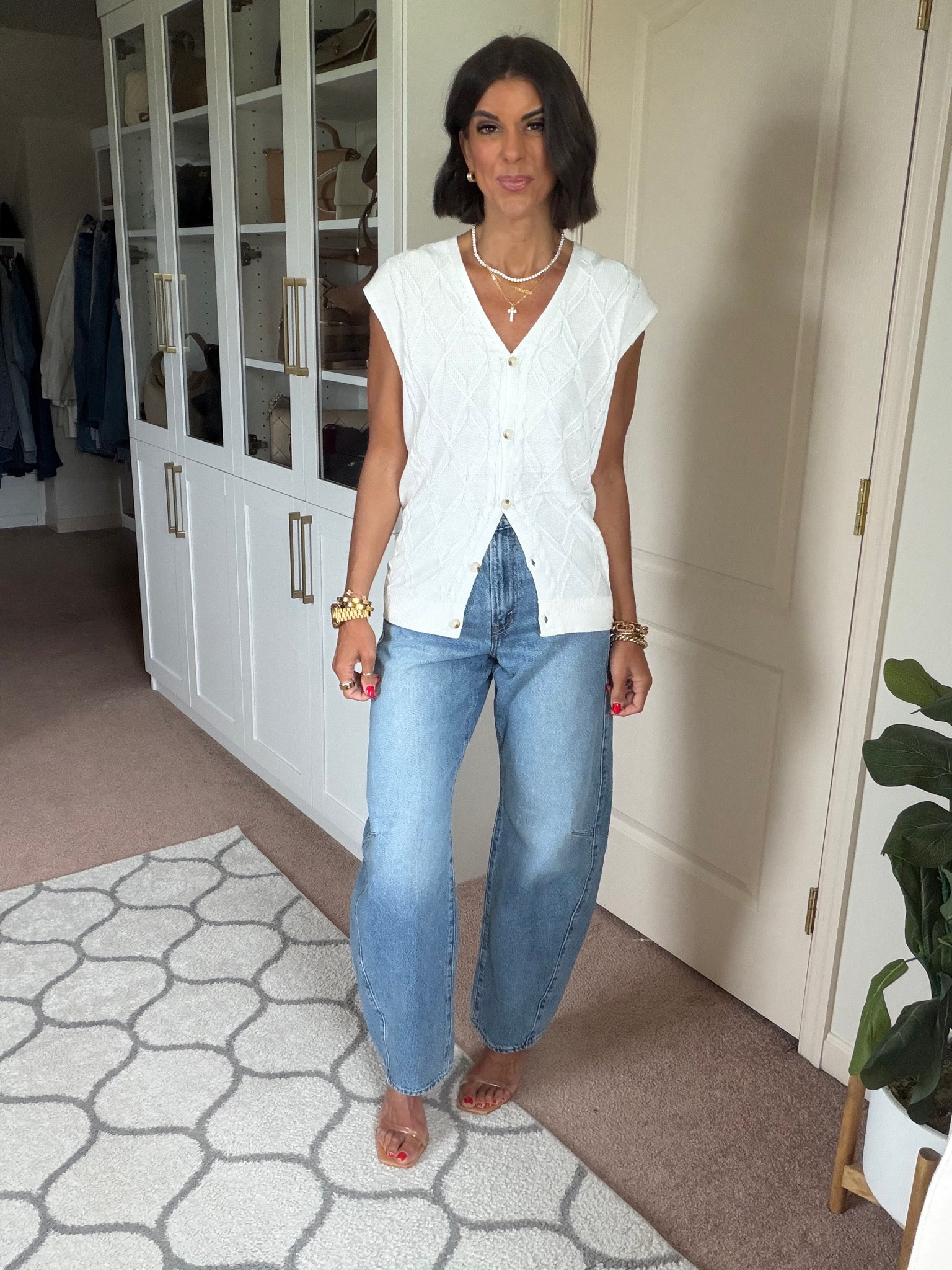 size small in vest, size 25 in jeans

#LTKSeasonal #LTKootd #LTKmomlife