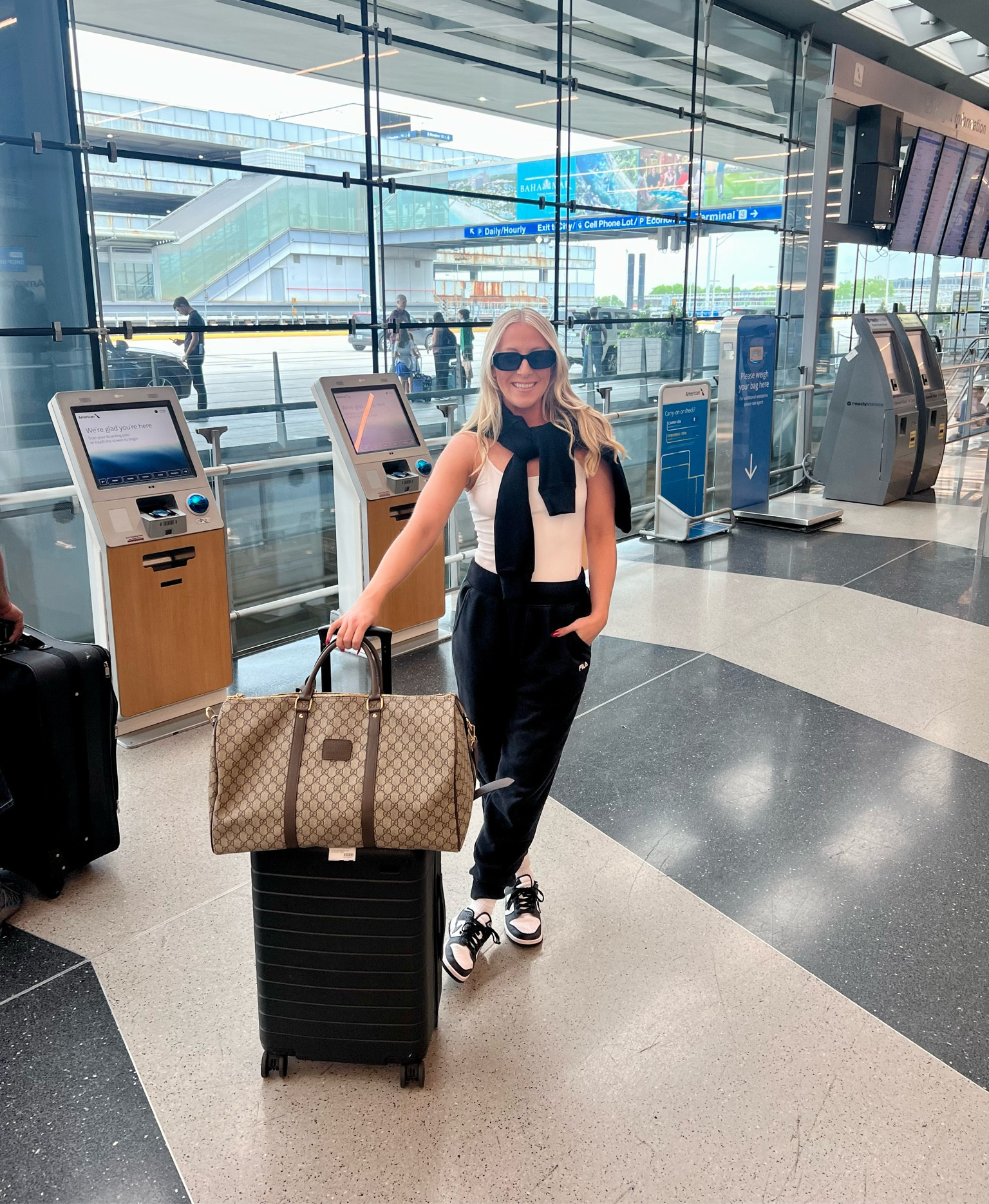 Airport fit ✈️ 
.
Travel | airport | airport outfit 

#LTKTravel #LTKWedding #LTKStyleTip