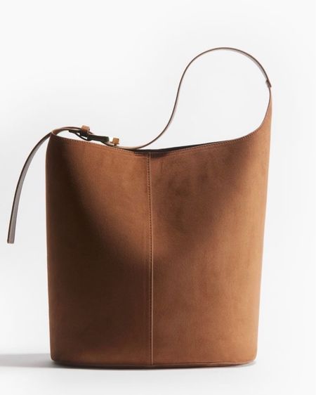 Brown bucket bag 

#LTKstyletip #LTKitbag #LTKfindsunder50