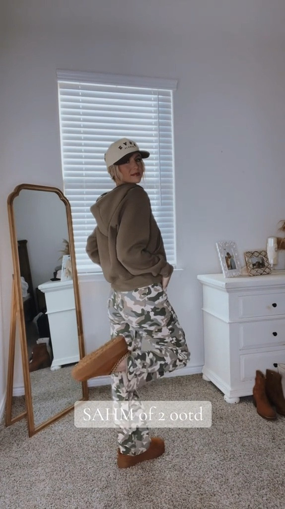 Sahm of 2 ootd🖤

#LTKFindsUnder50 #LTKBeauty #LTKStyleTip